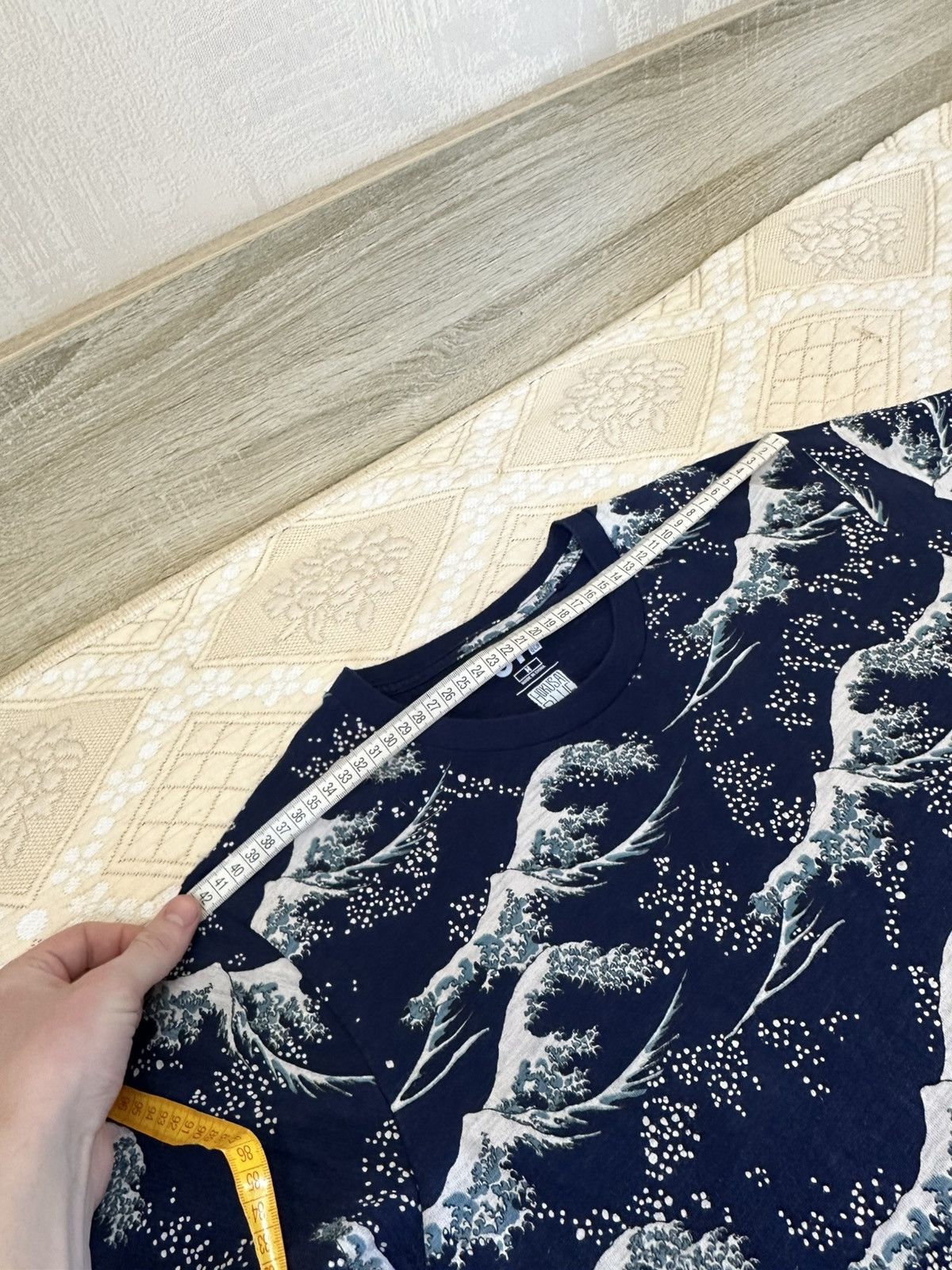 Uniqlo 🔥 Uniqlo Hokusai Blue Kanagawa Waves All Over Print T-Shirt Size US M / EU 48-50 / 2 - 8 Thumbnail
