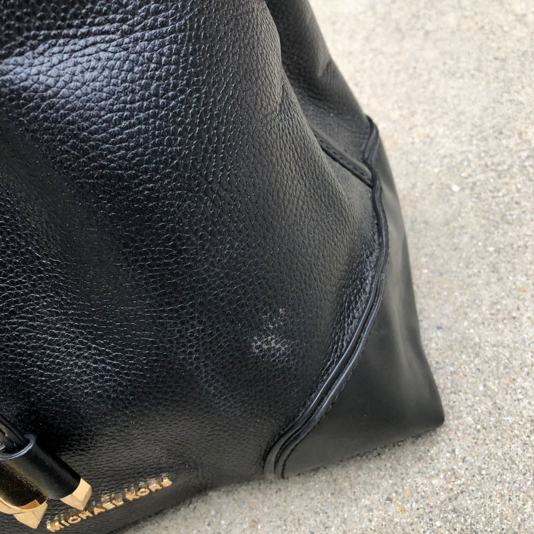 Michael Kors MICHAEL KORS Mercer Bucket Purse Women's Crossbody Bag Leather Drawstring Black Bag Crossbody Womens Medium Leather Black Mercer Bucket Purse Mens? Size ONE SIZE - 5 Thumbnail