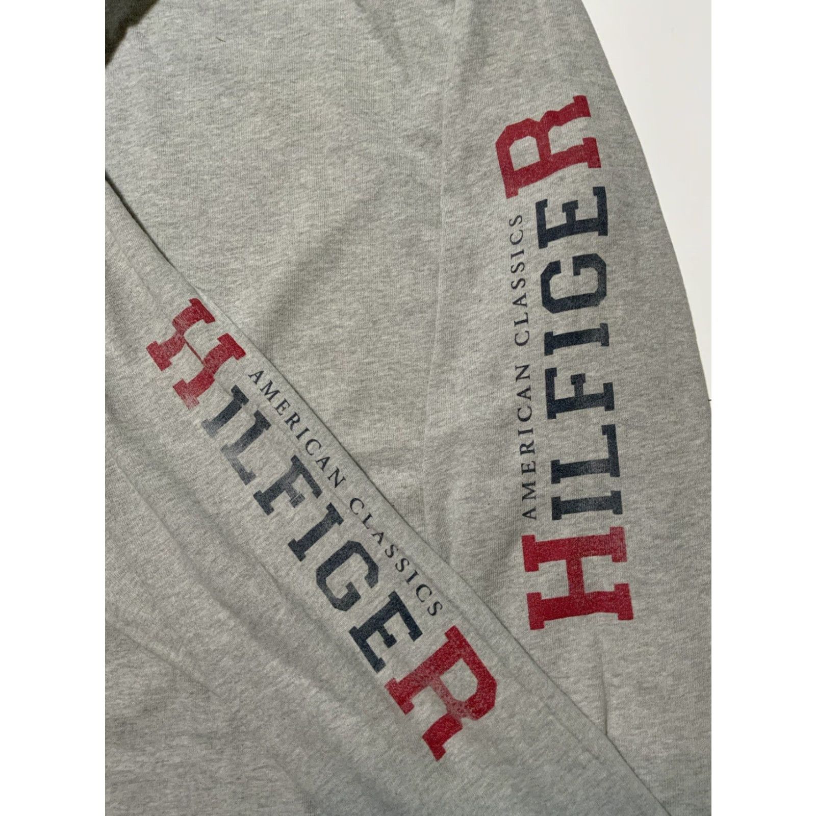 Tommy Hilfiger VINTAGE Tommy Hilfiger American Classics Mock Neck USA Made L/S T-Shirt XL Gray 90s Mens Shirt Size US XL / EU 56 / 4 - 7 Thumbnail