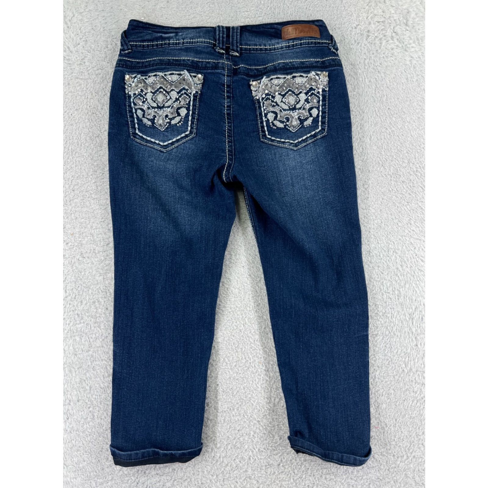 Vintage WallFlower Jeans WallFlower Jeans Blue Denim 5 Pocket Bootcut Jeans Womens 5 Denim Capri Embroidered Bling Sequin Pant Size 27" / US 4 / IT 40 - 2 Thumbnail