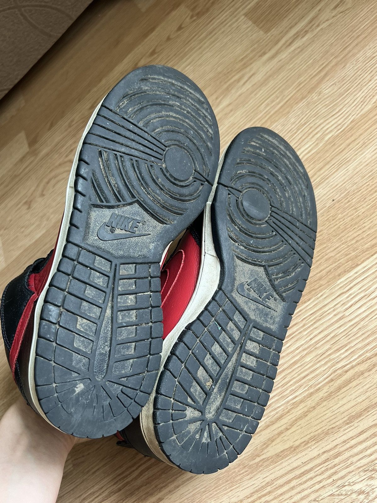 Nike Vintage Nike Dunk Hi Varsity Red Bred Black 2010 Us 10 Size US 10 / EU 43 - 6 Thumbnail