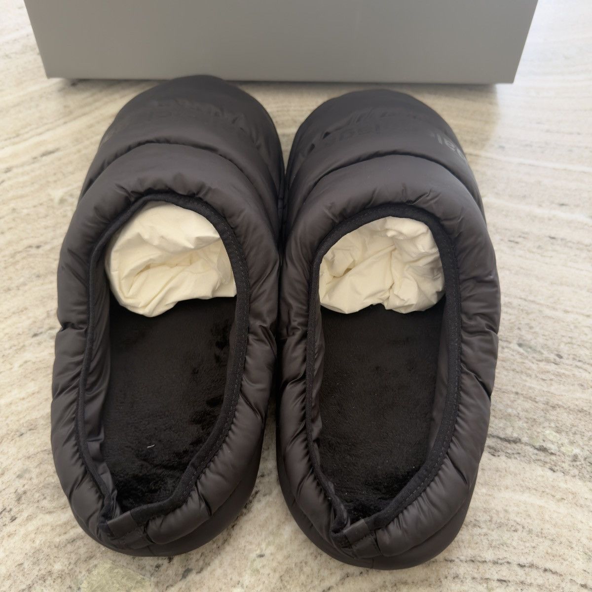 Balenciaga Balenciaga Alaska Slipper Nylon/Fleece 🚫READ DESCRIPTION🚫 Size US 11 / EU 44 - 4 Thumbnail