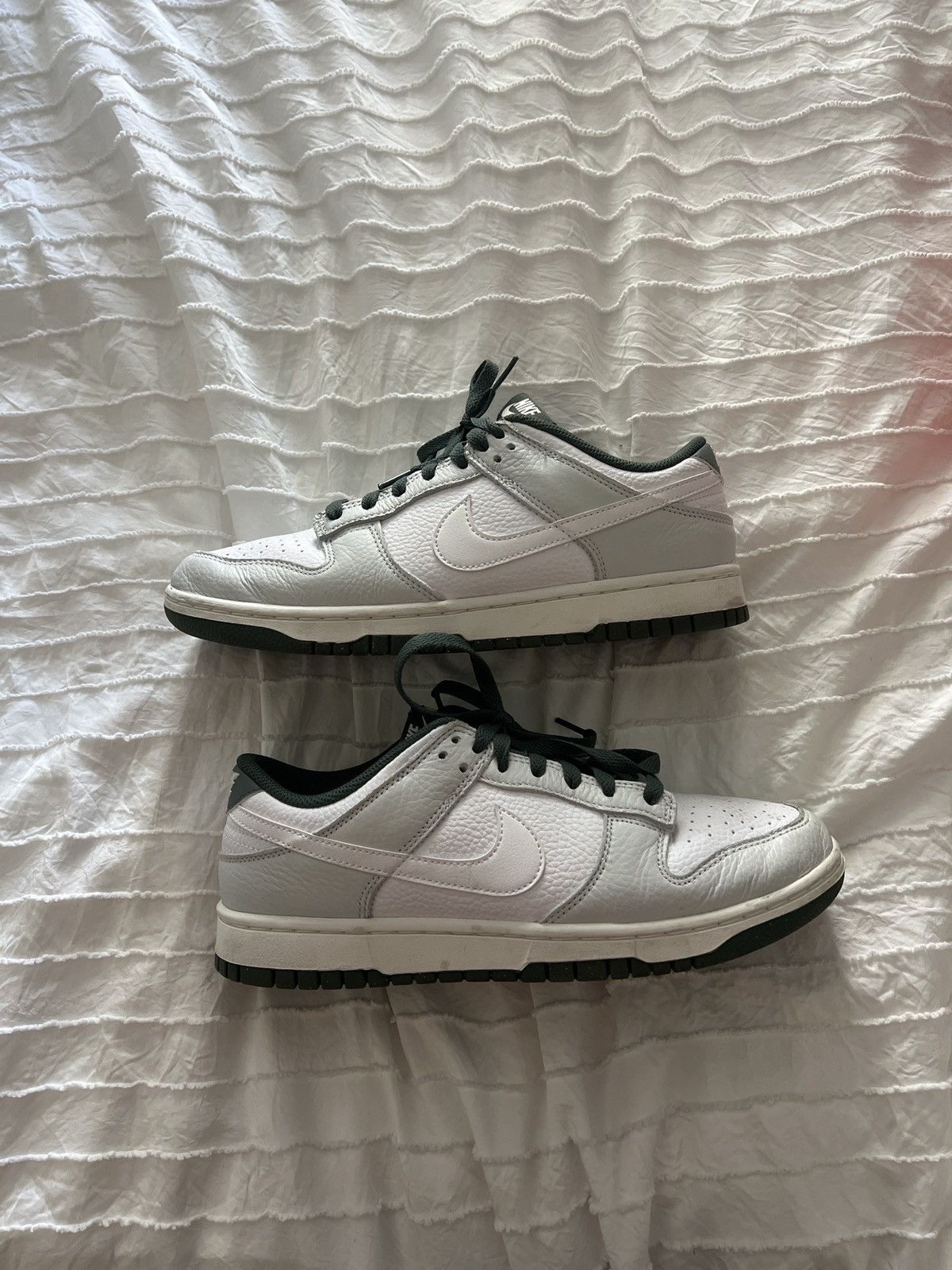 Nike Nike Dunk Green and White Size US 9.5 / EU 42-43 - 2 Thumbnail