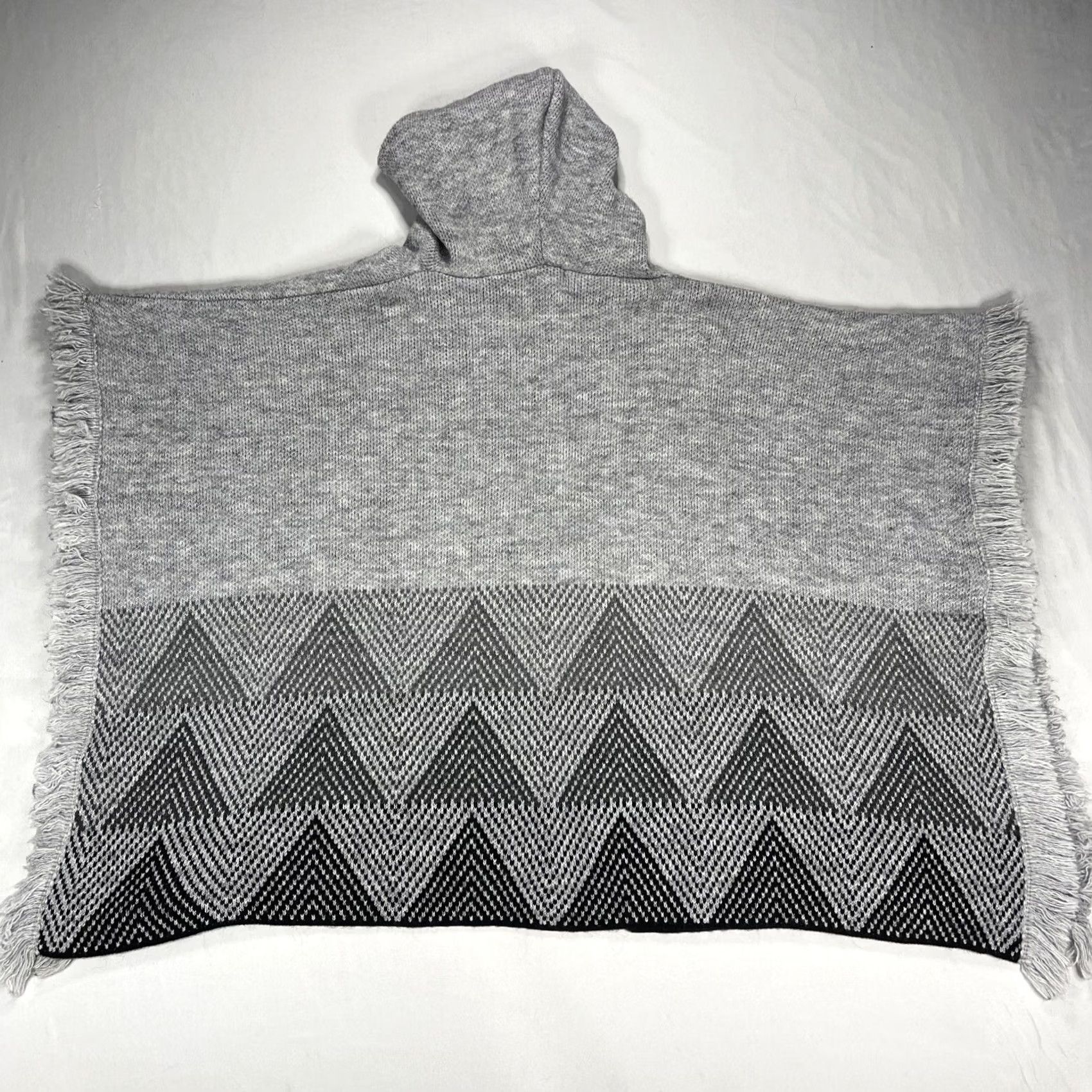 Vintage Cocogio Women’s One Size Hooded Fringe Gray Sweater Made In Italy Wool Blend Shirt Womens One Size Gray Fringe Hooded Wool Blend Italy Coco g Size ONE SIZE - 4 Thumbnail