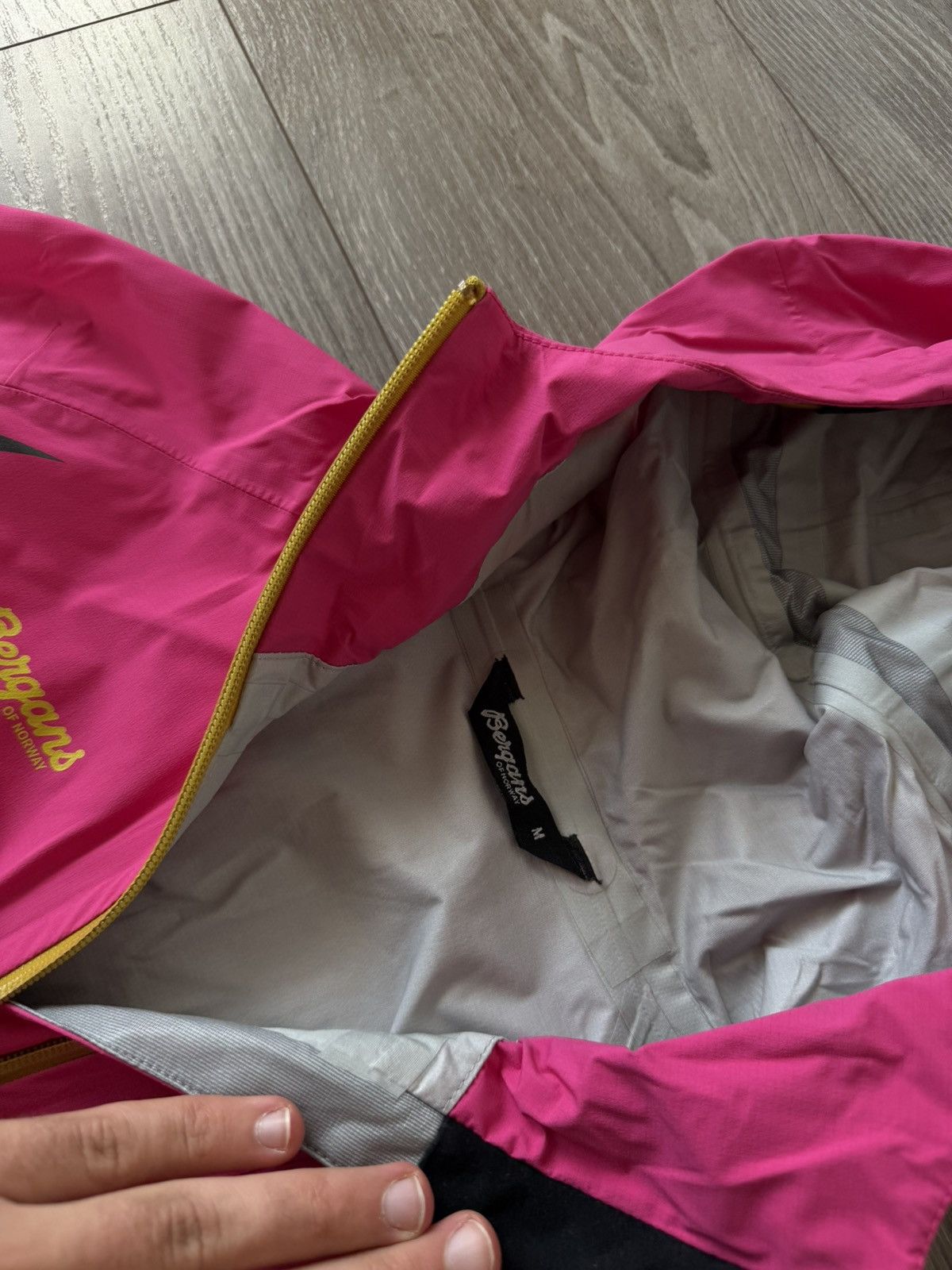Bergans of Norway Bergans Of Norway Dermizax Waterproof Ski Storen Lady Jacket Size M / US 6-8 / IT 42-44 - 16 Thumbnail