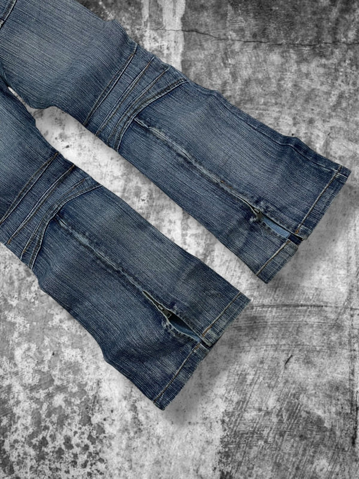 Japanese Brand Vintage Japan Designer 90’s Crest Jeans Flared Trible Denim Size US 29 - 7 Thumbnail