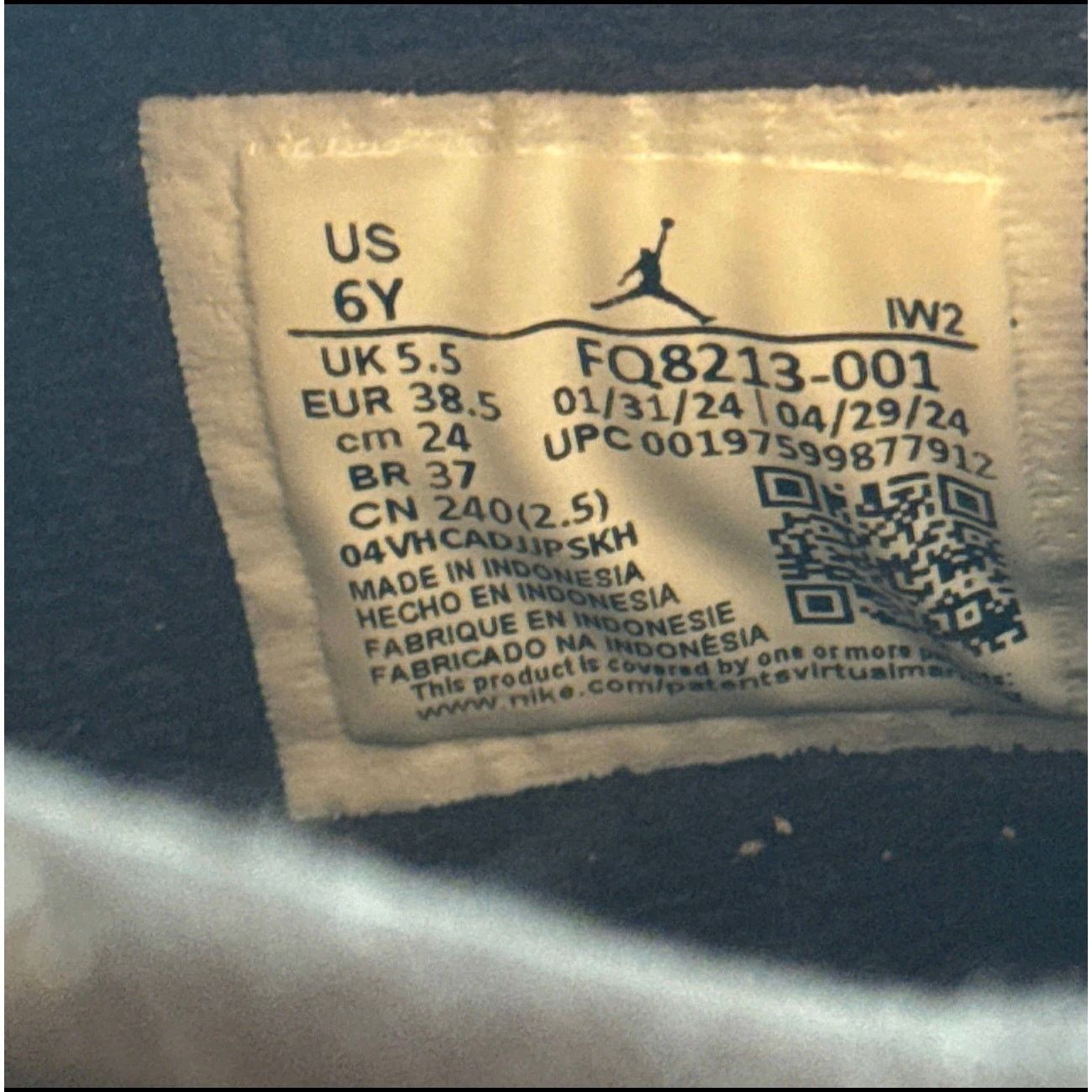 Jordan Brand × Nike Size 6 Nike Air Jordan 4 Retro GS White Thunder men's Shoes Size US 6 / EU 39 - 7 Thumbnail