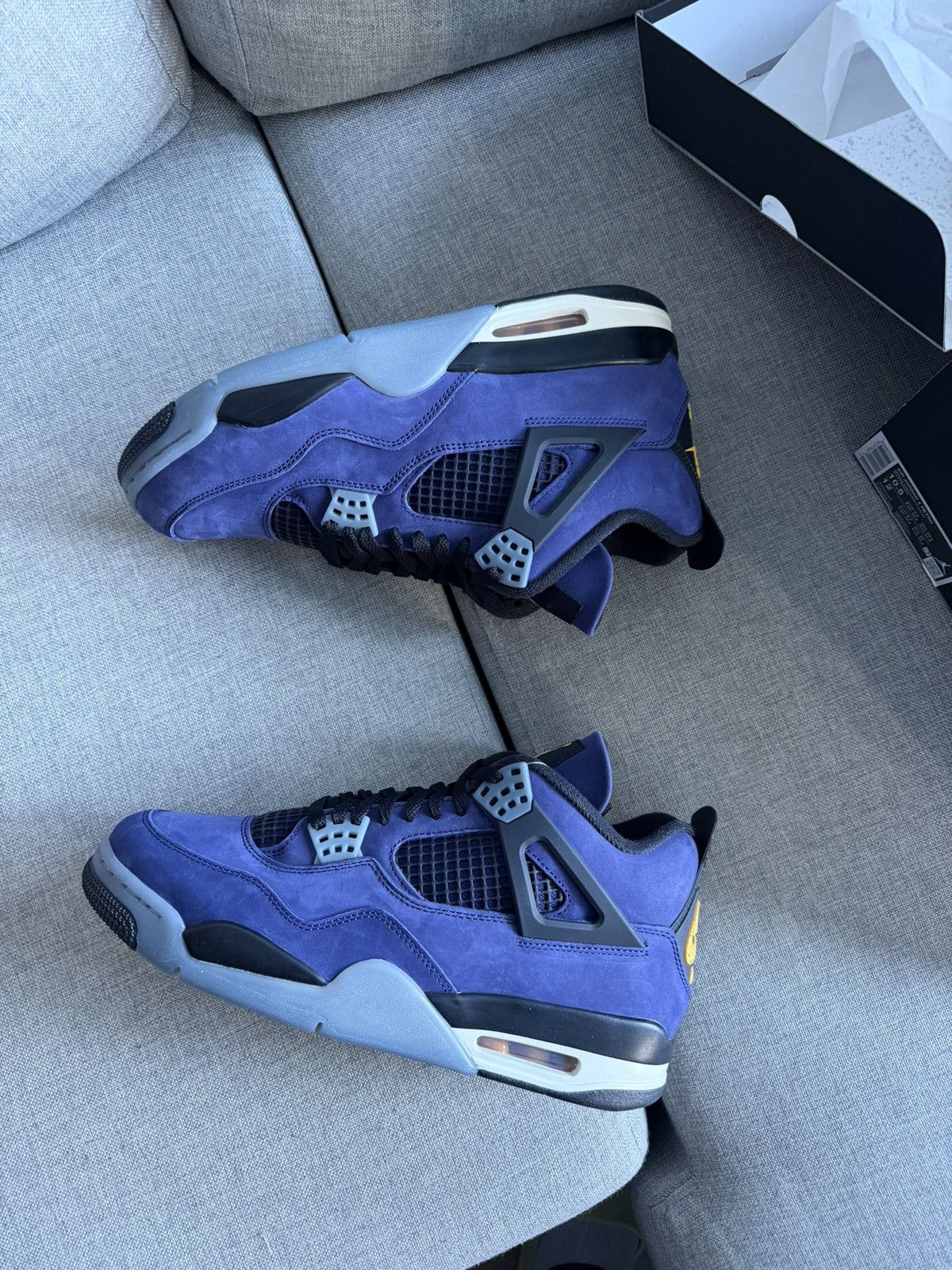 Jordan Brand Jordan retro 4 Lakers Size US 10.5 / EU 43-44 - 2 Thumbnail