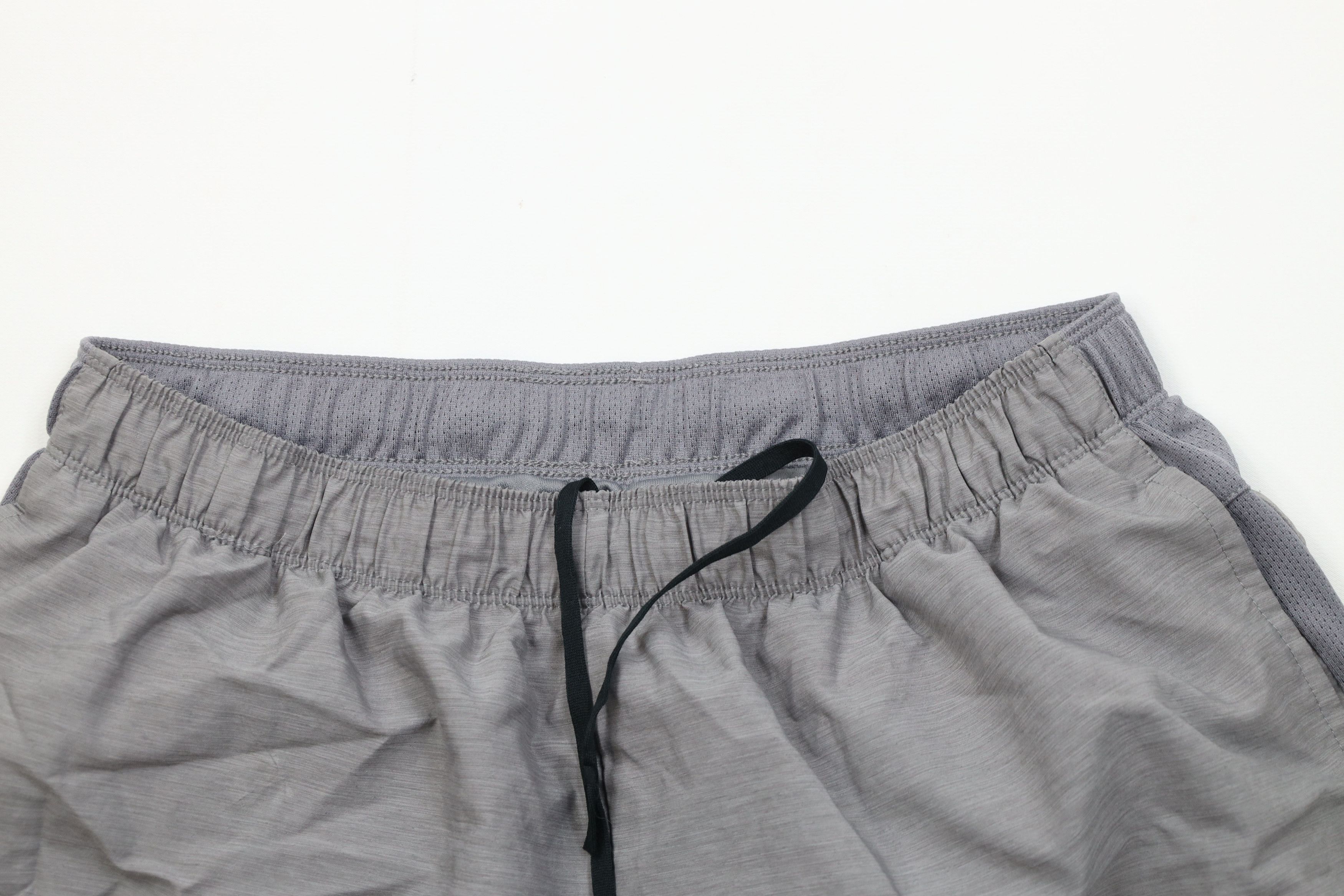 Nike Vintage Y2K Nike Reflective Swoosh Lined Running Shorts Gray Size US 34 / EU 50 - 2 Thumbnail
