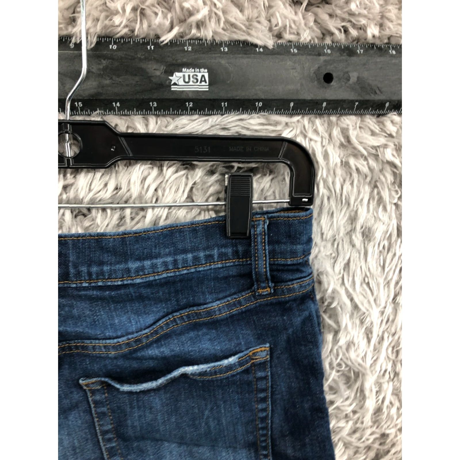 Banana Republic Banana Republic Shorts Womens Size 2 Mid Rise Medium Wash Blue Denim 5-Pocket Regular Fit Boyfriend Shirt? Size 26" / US 2 / IT 38 - 5 Thumbnail