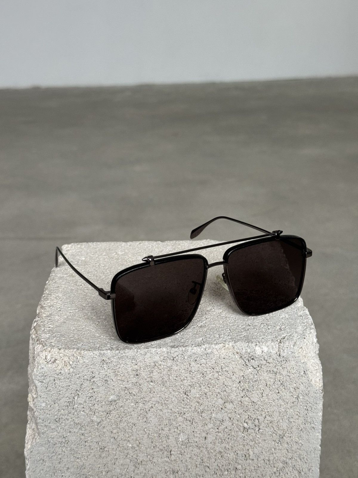 Alexander McQueen Alexander McQueen Iconic Aviator Glasses Size ONE SIZE - 2 Thumbnail
