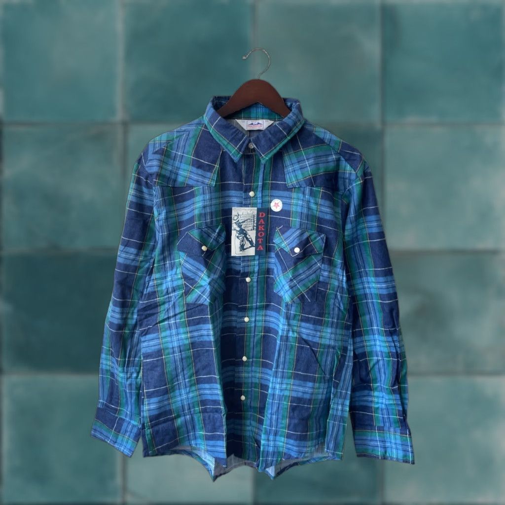 Vintage VINTAGE Five Brother Shirt Men 2XL Plaid Flannel NOS NWT USA Made Quality Pearlized Snaps 80s Dakota Western Long Sleeve Button-Up Size US XXL / EU 58 / 5 - 1 Thumbnail