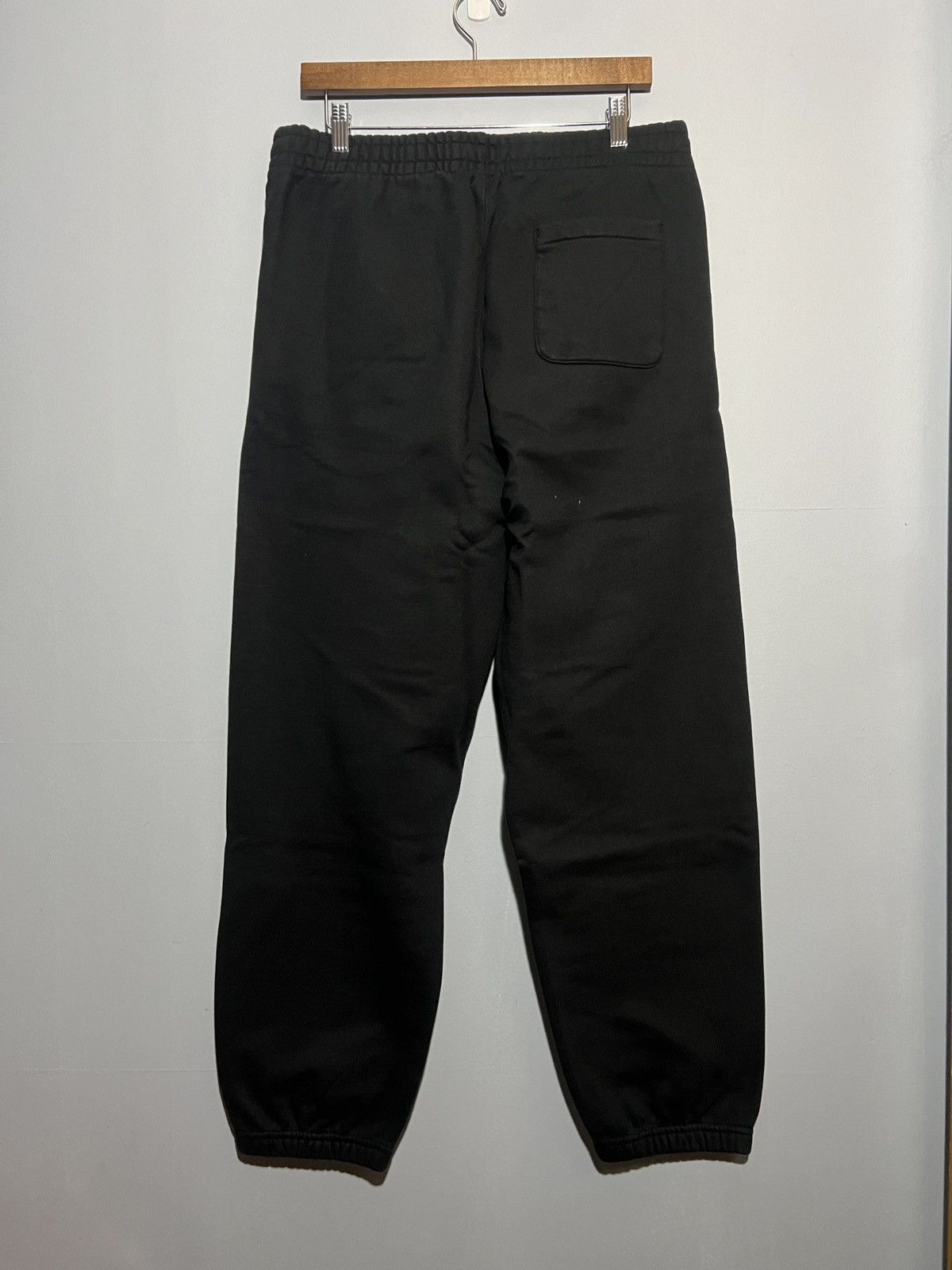 Jordan Brand × Supreme SUPREME JORDAN SWEATPANTS SMALL Size US 30 / EU 46 - 2 Thumbnail