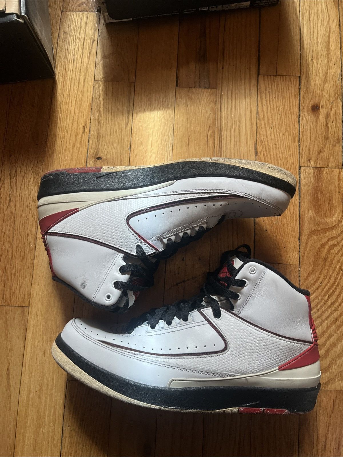 Jordan Brand Nike Air Jordan 2 II Retro OG Chicago QF Size US 9.5 / EU 42-43 - 3 Thumbnail