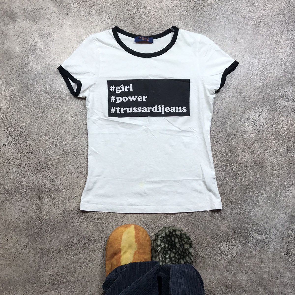 Vintage Vintage 90s Trussardi Graphic Tee Girl Power Y2K Streetwear Size S / US 4 / IT 40 - 2 Thumbnail