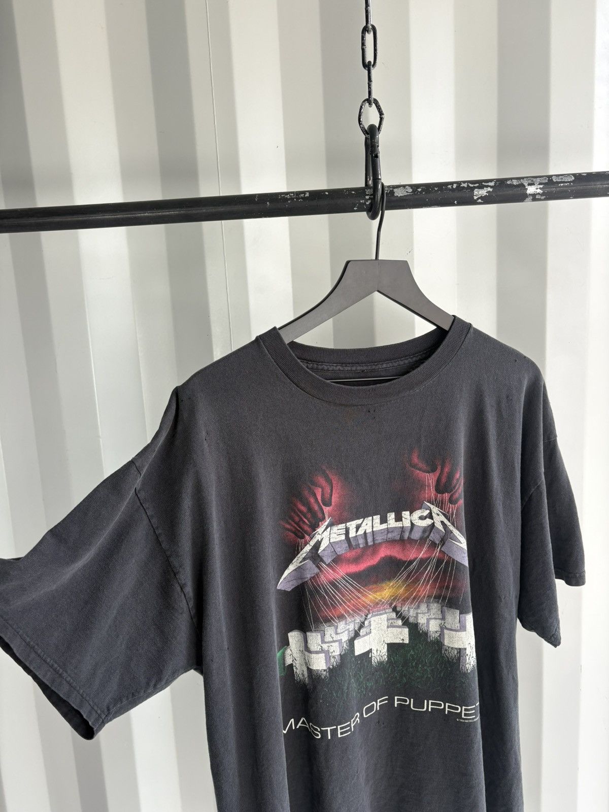 Band Tees Thrashed Metallica Master of Puppets Faded GRUNGE Shirt Size US XL / EU 56 / 4 - 4 Thumbnail