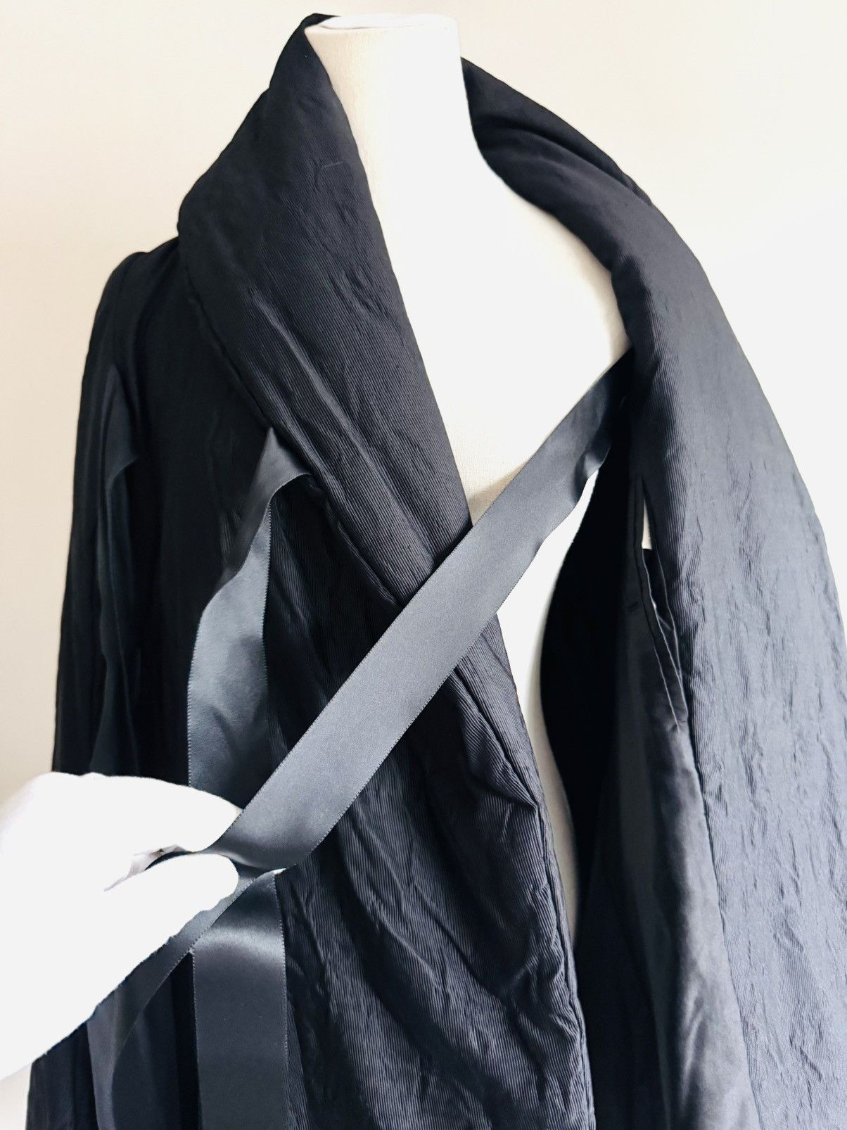 Revillon Goth Revillon by Rick Owens black puffer coat w/ tie closure Size S / US 4 / IT 40 - 7 Thumbnail