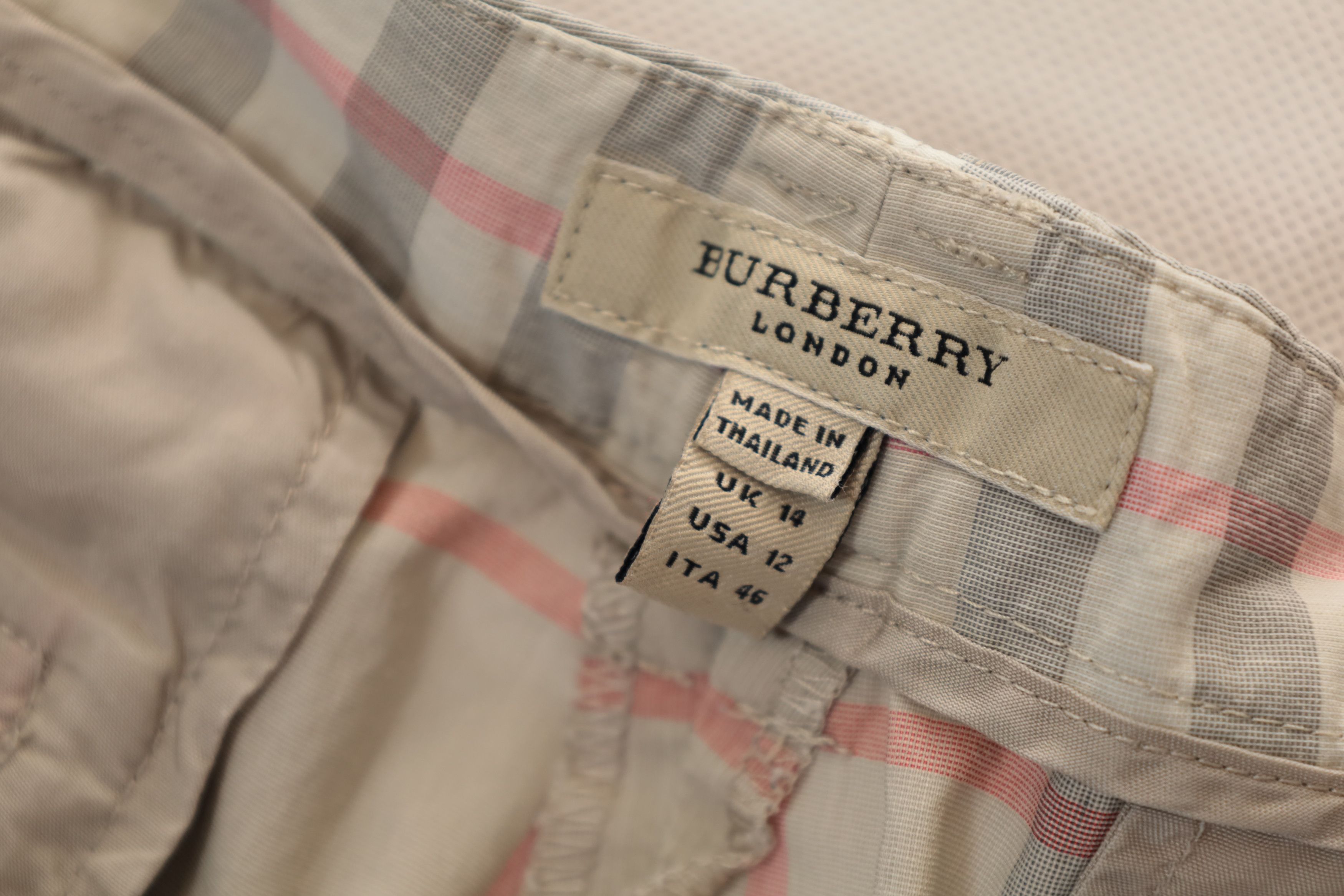 Burberry Burberry Shorts Women Beach 46/US12 Short Mini Pleated Size 34" / US 12 / IT 48 - 6 Thumbnail