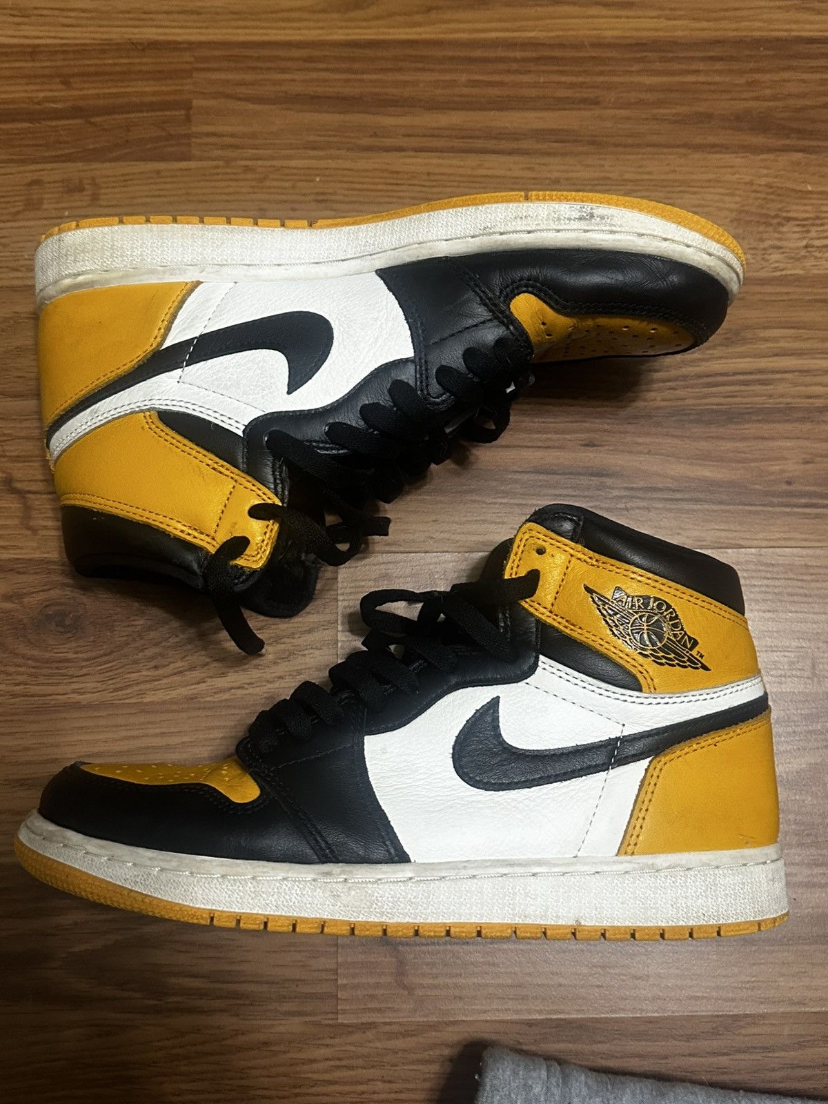 Jordan Brand Jordan 1 taxi Size US 9 / EU 42 - 2 Thumbnail