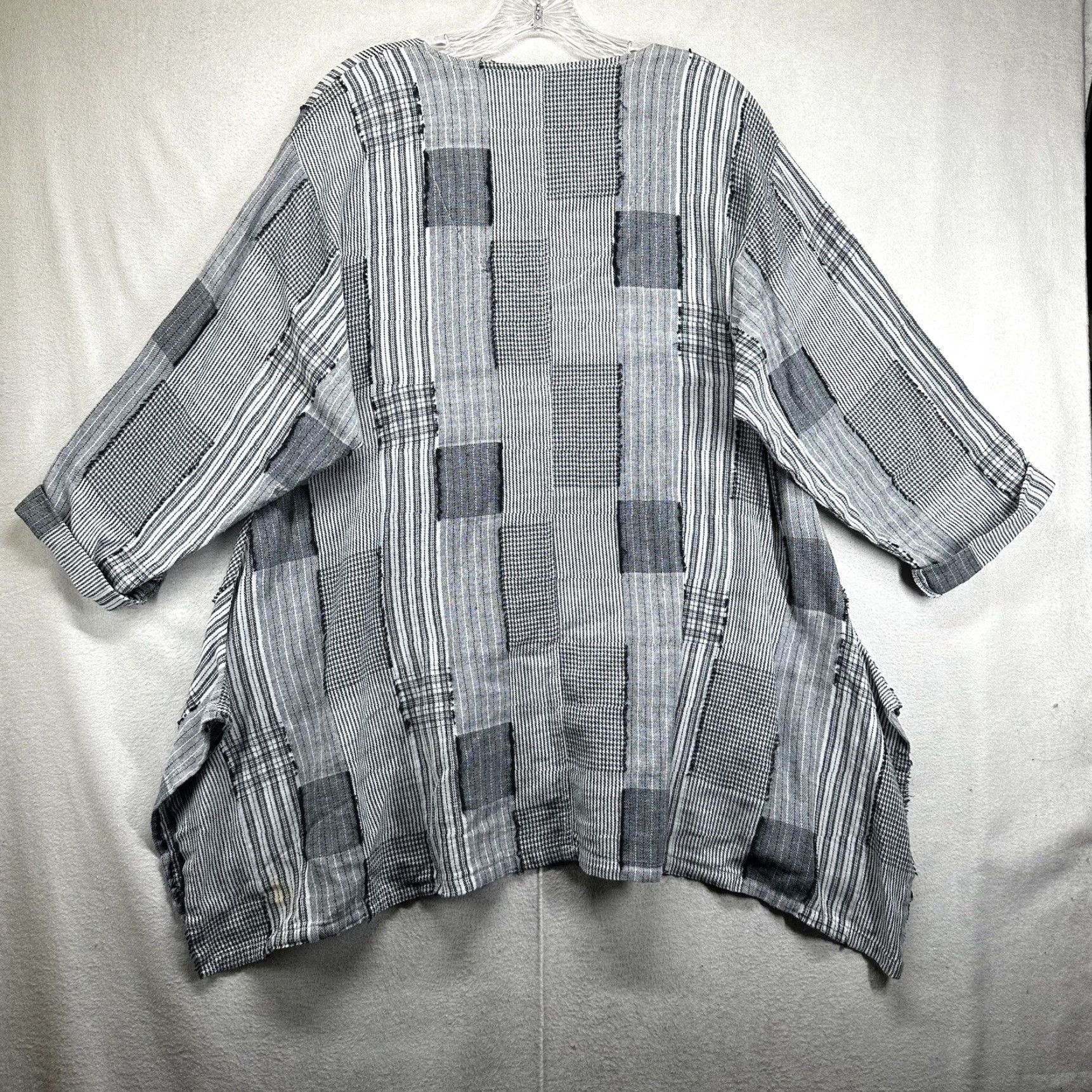 Vintage VINTAGE Mosaic USA Women's Tunic Top Small Black White Patchwork Cotton V-Neck 90s Oversized Science Theme Size S / US 4 / IT 40 - 3 Thumbnail