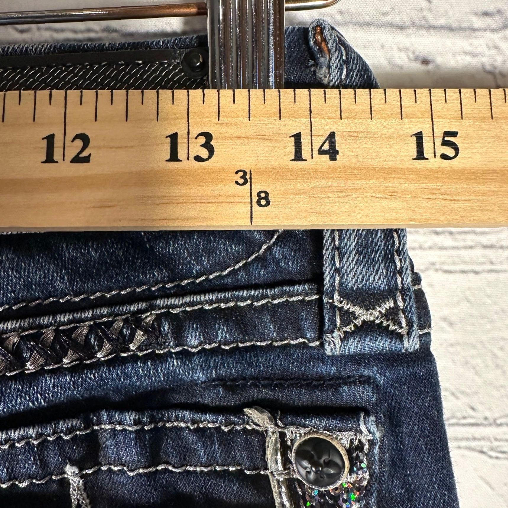 Vintage Rock Revival Jeans Womens 26 Dark Wash Bootcut 5-Pocket Sequin Fleur De Lis Embroidered Distressed Leather Logo Rock Western Bohemian 90s Mens? Size 26" / US 2 / IT 38 - 5 Thumbnail