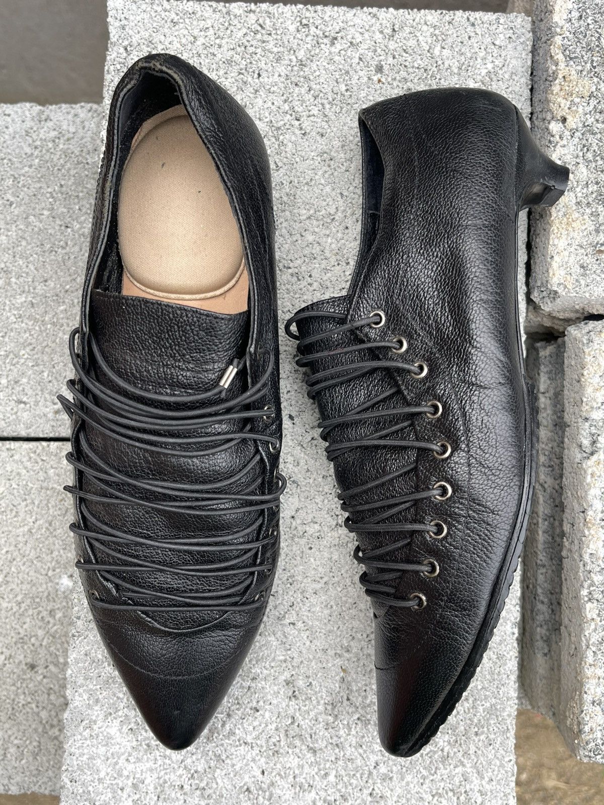 Unknowbrand Avant-Garde lace up heels