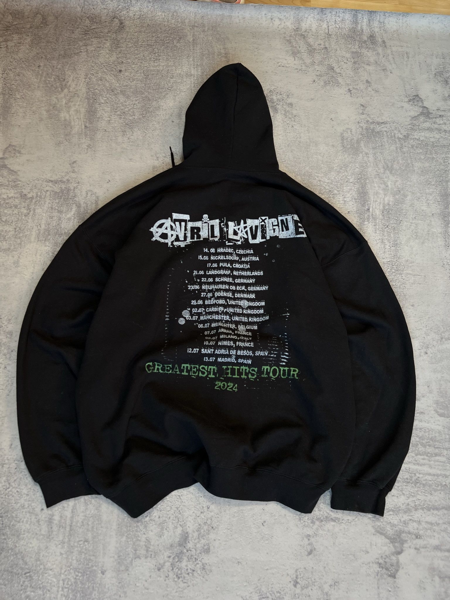 Fruit Of The Loom Avril Lavigne Mens Full Zip Hoodie 2024 Greatest Hits Tour Size US XL / EU 56 / 4 - 8 Thumbnail