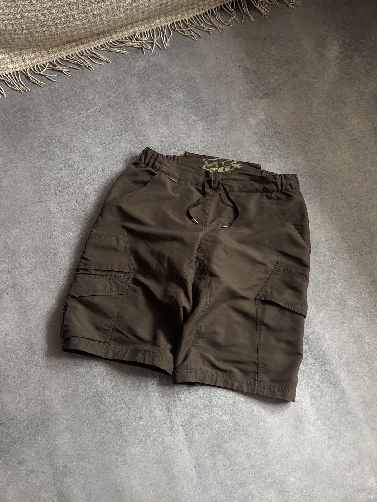 Fox Racing × Vintage Vintage Fox Racing brown cargo shorts mens moto Size US 36 / EU 52 - 2 Thumbnail