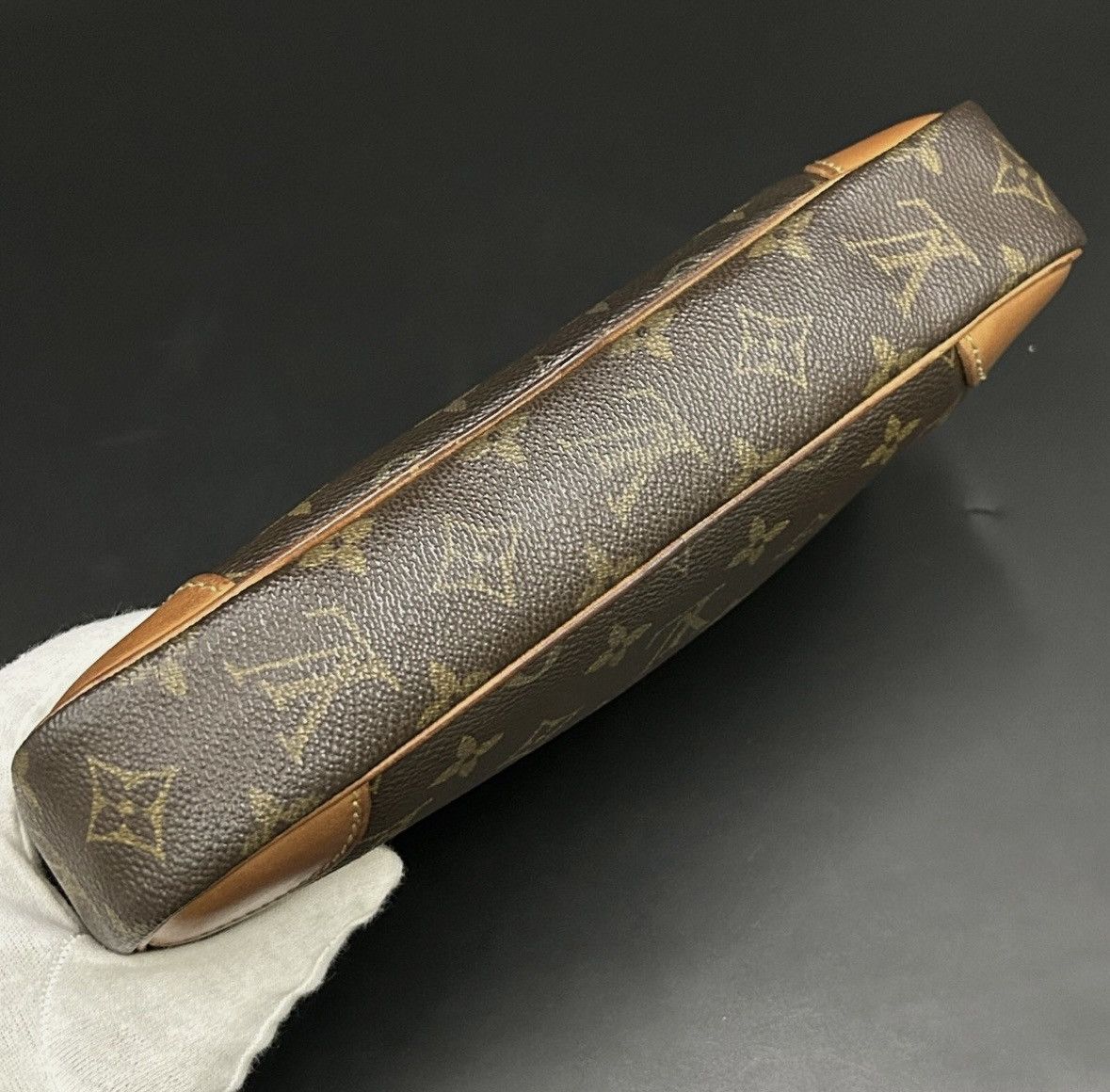 Louis Vuitton Preloved Louis Vuitton monogram Marly Dragonne Clutch Bag Size ONE SIZE - 8 Thumbnail