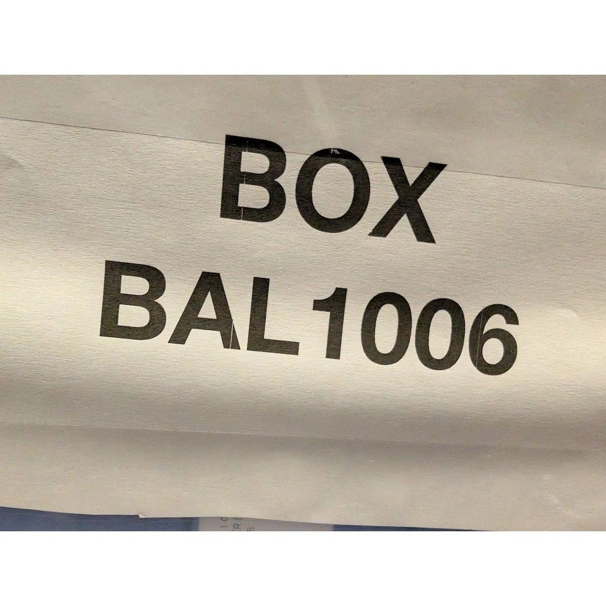 Balenciaga o1rshd1 Size: OS / Le Cagole Coin Purse in Optic White Size ONE SIZE - 10 Thumbnail