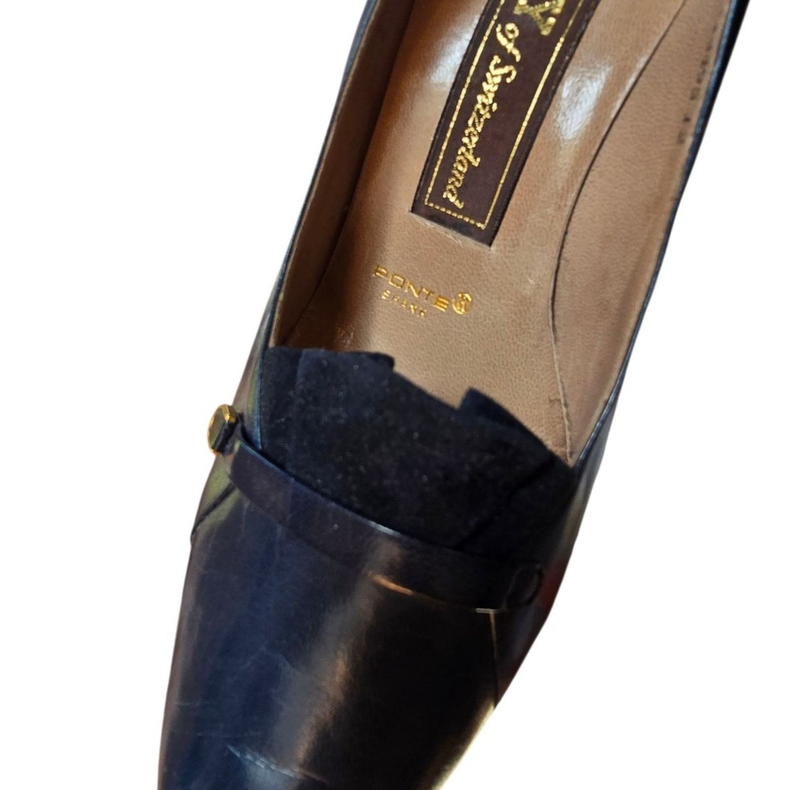 Bally Deadstock Bally Switzerland Navy Leather Pumps Classic 6.5 Size US 6.5 / IT 36.5 - 3 Thumbnail