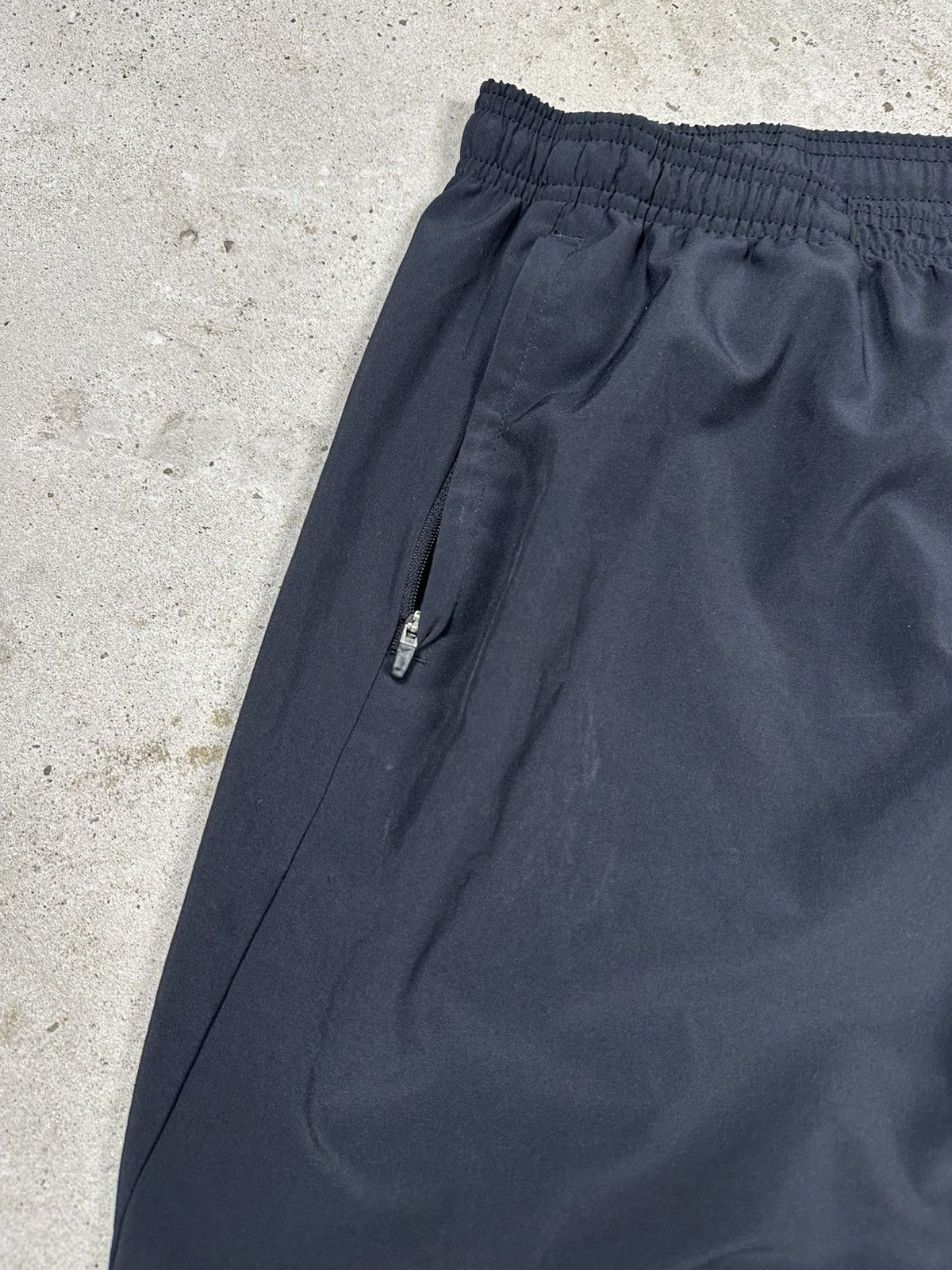 Nike Vintage Y2K Nike Black Baggy Track Pants Swoosh usa rare Size US 34 / EU 50 - 6 Thumbnail