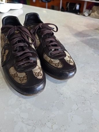 Gucci GUCCI VINTAGE ROYAL SPORT SNEAKERS (AS IS) Size US 7.5 / IT 37.5 - 1 Thumbnail