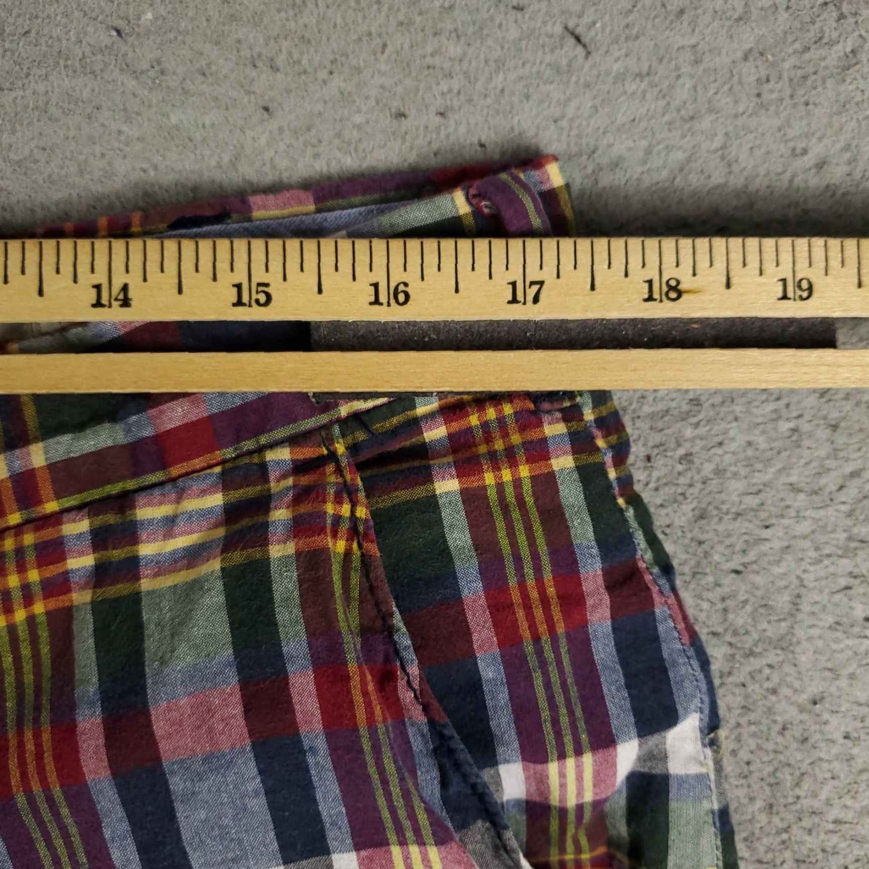 Ralph Lauren VINTAGE Ralph Lauren Men Shorts Casual Flat Front Chino Size 35 Blue Red Plaid Classic Size US 35 - 4 Thumbnail