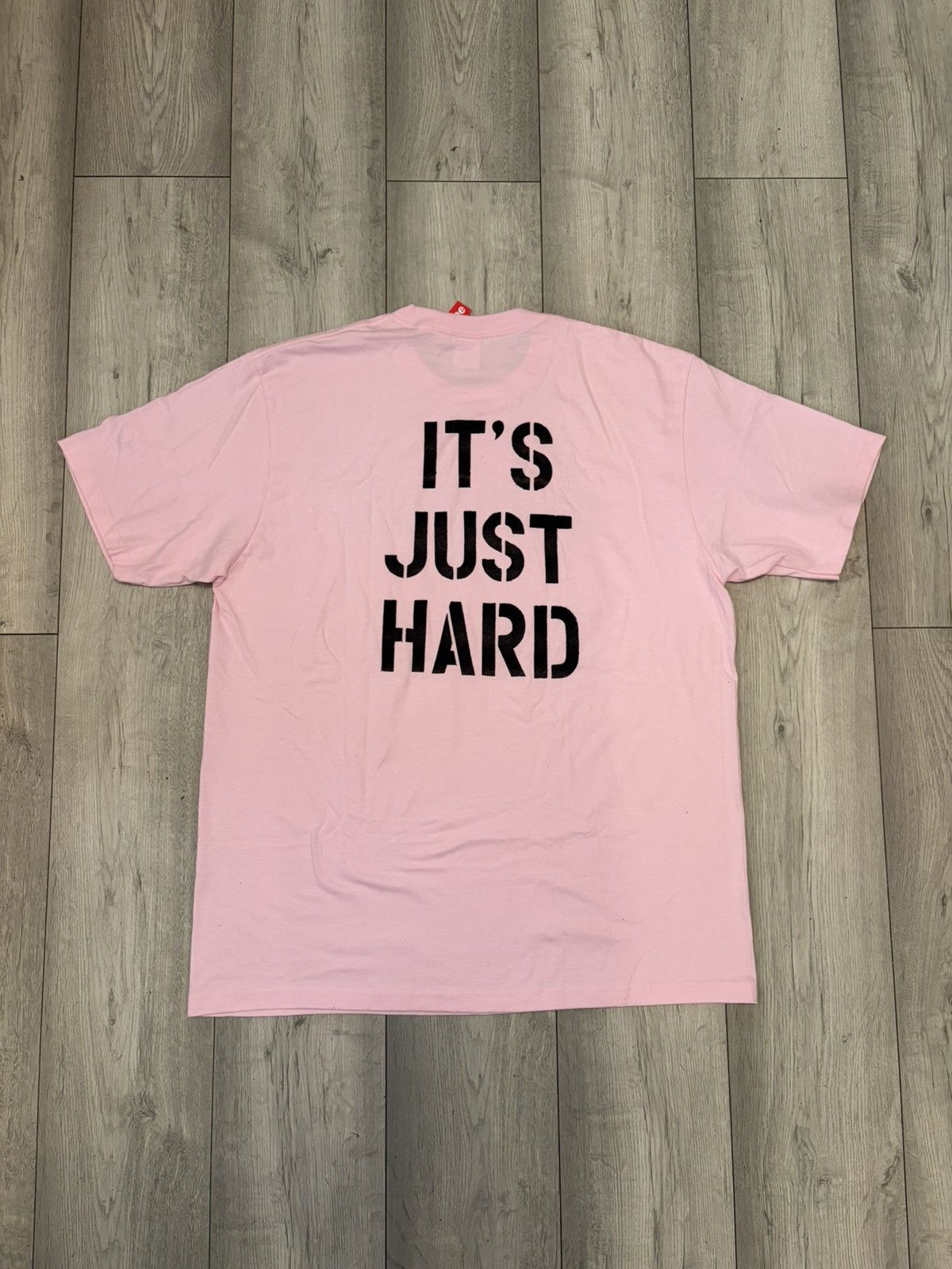 Supreme Supreme SS26 Hard Tee Pink - Size XL Size US XL / EU 56 / 4 - 2 Thumbnail