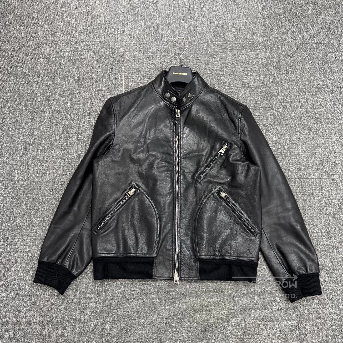 Tom Ford tom ford leather jacket in excellent condition. Size US L / EU 52-54 / 3 - 1 Thumbnail