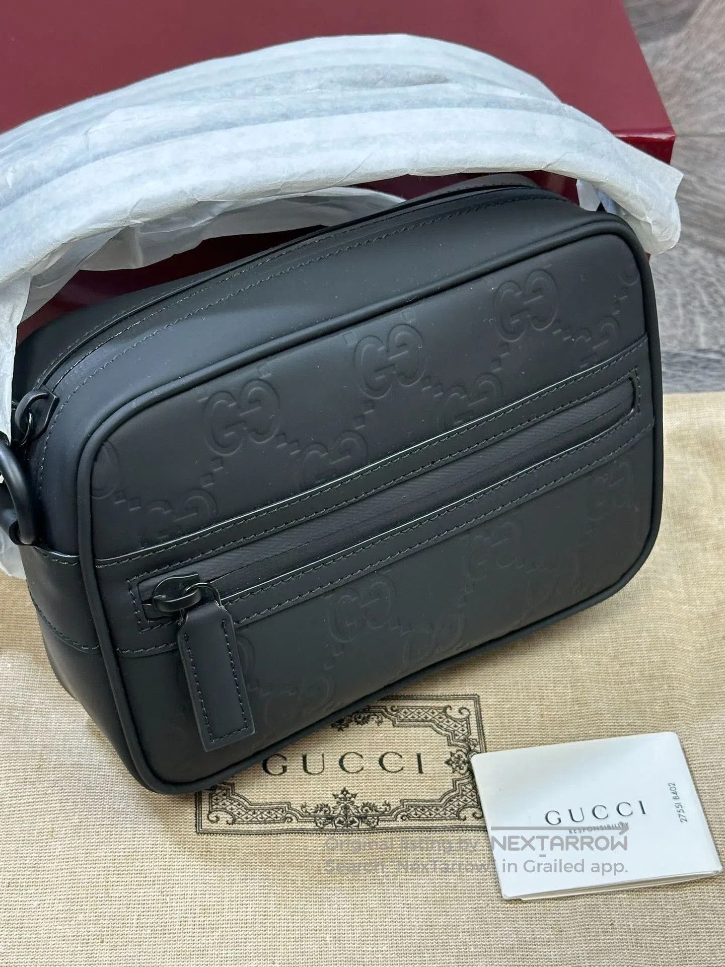 Gucci Gucci SoBlack Embossed Logo Camera Bag. Size ONE SIZE - 4 Thumbnail