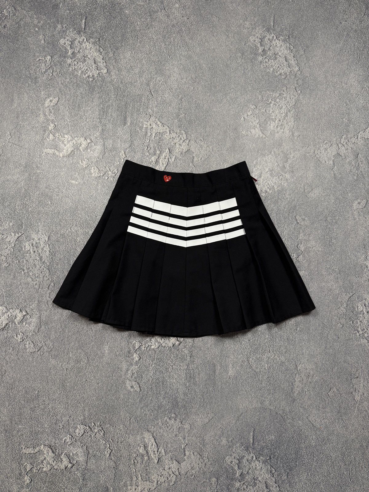 Comme des Garcons CdG x PLAY Japan skirt SIZE M Size US 30 / EU 46 - 1 Thumbnail