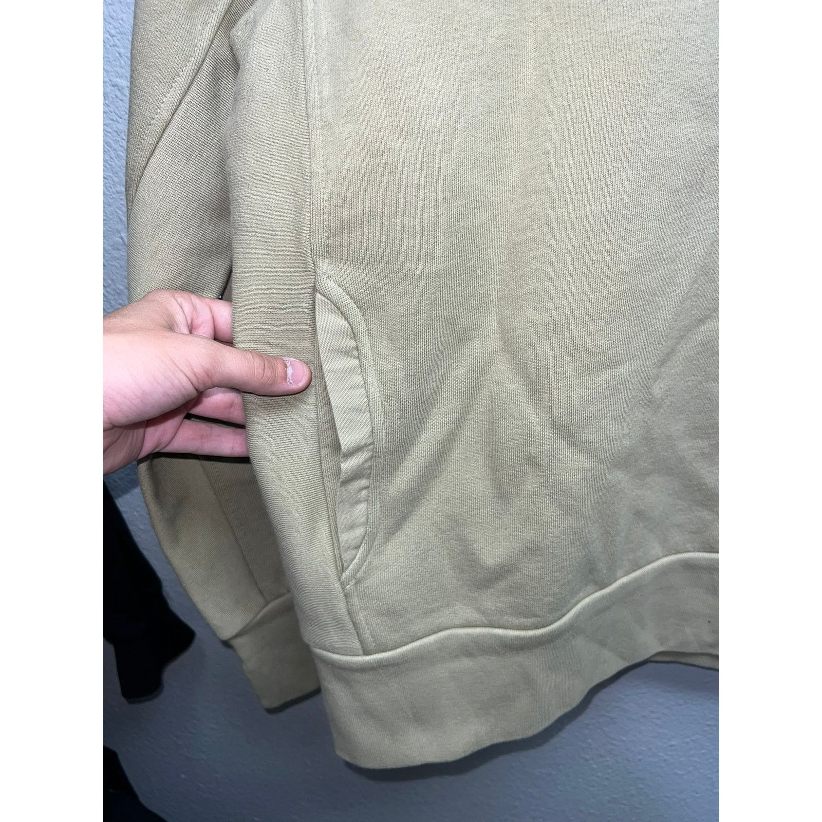 Levi's Levi Red Tab Sweatshirt Levi's Cold Beer Dirty Girls NWT Size US L / EU 52-54 / 3 - 7 Thumbnail