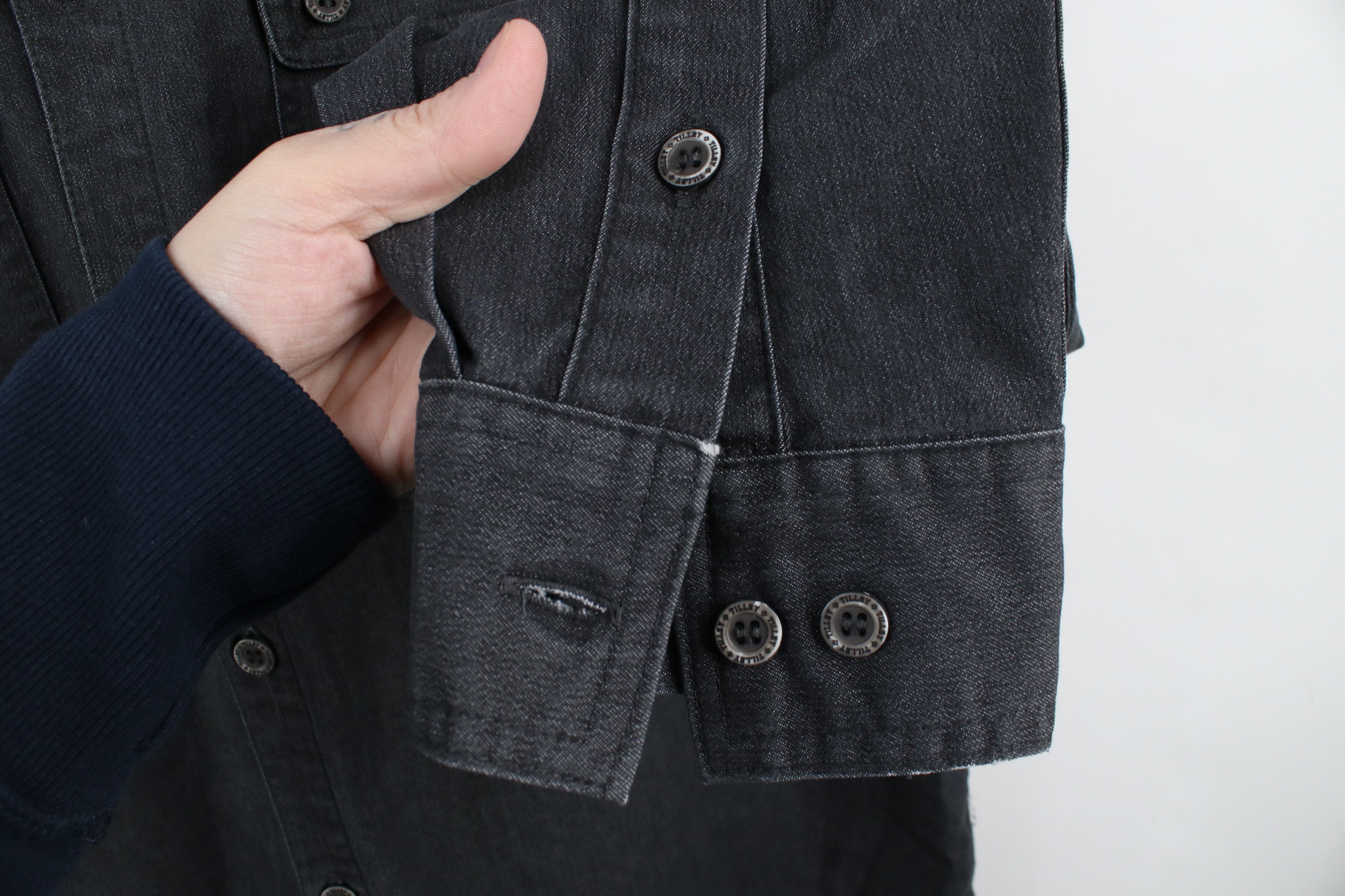 Tilley × Vintage Vintage Tilley Endurables Stretch Safari Denim Button Shirt Size US L / EU 52-54 / 3 - 4 Thumbnail
