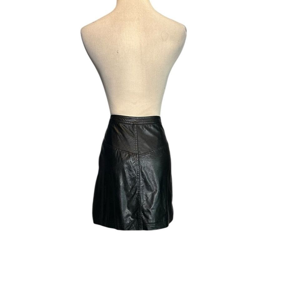 Free People FREE PEOPLE Fake Out Faux Leather Mini Skirt Women’s 4 Size 27" / US 4 / IT 40 - 12 Thumbnail