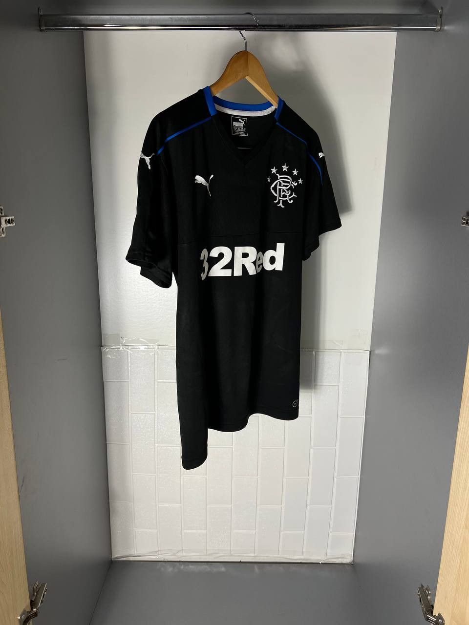 Puma VINTAGE PUMA FC RANGERS SCOTLAND SOCCER JERSEY RETRO Y2K Size US L / EU 52-54 / 3 - 5 Thumbnail