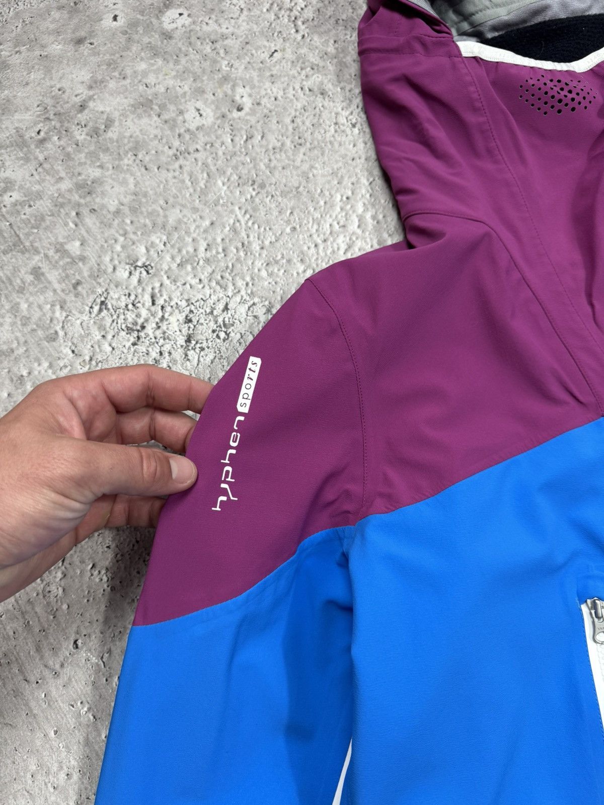 Other Hyphen Sports Women’s Outdoor Hooded Waterproof Shell Jacket Size M / US 6-8 / IT 42-44 - 5 Thumbnail
