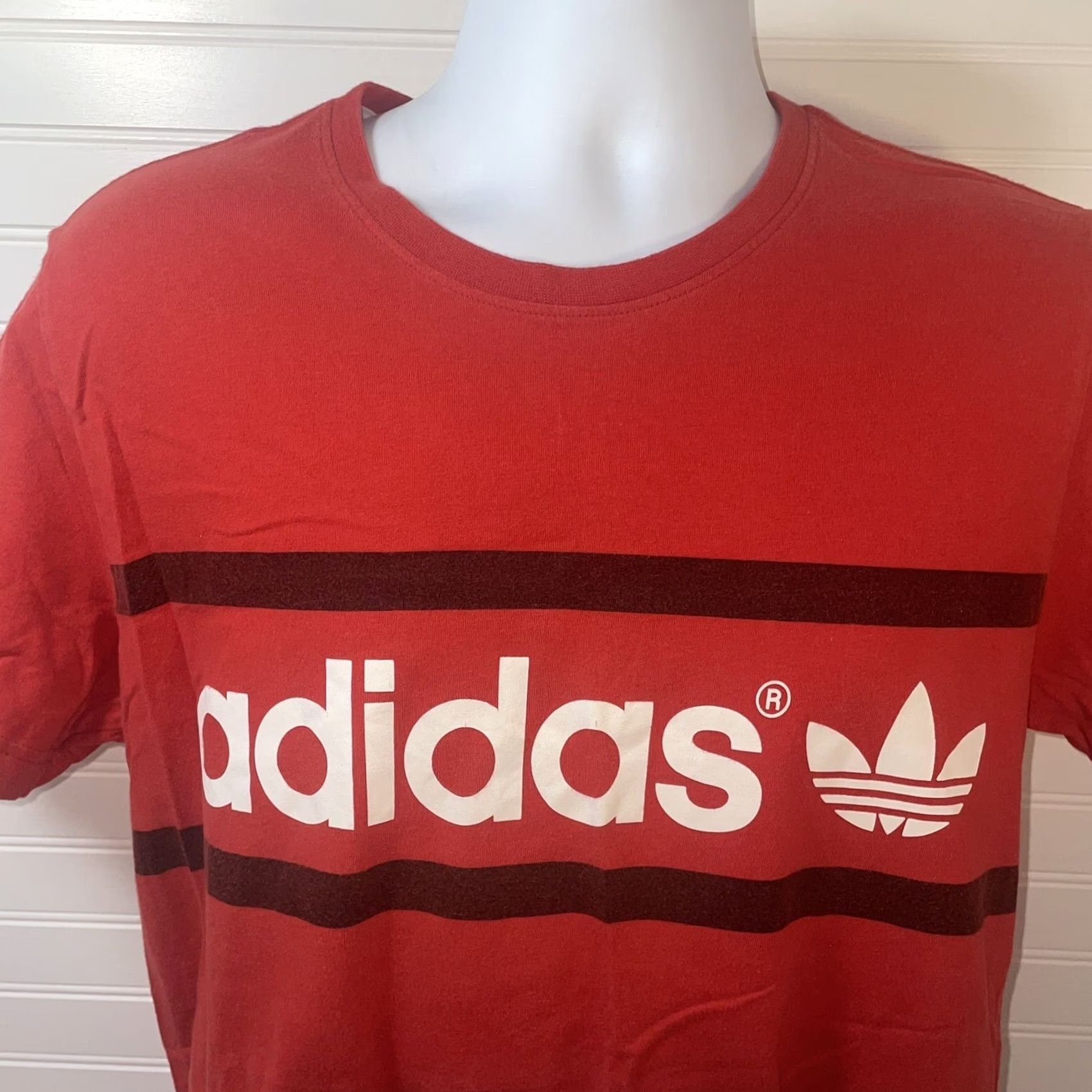 Adidas Adidas Shirt Men L Red Crew Neck Short Sleeve Logo Spell out Trefoil Size US L / EU 52-54 / 3 - 6 Thumbnail