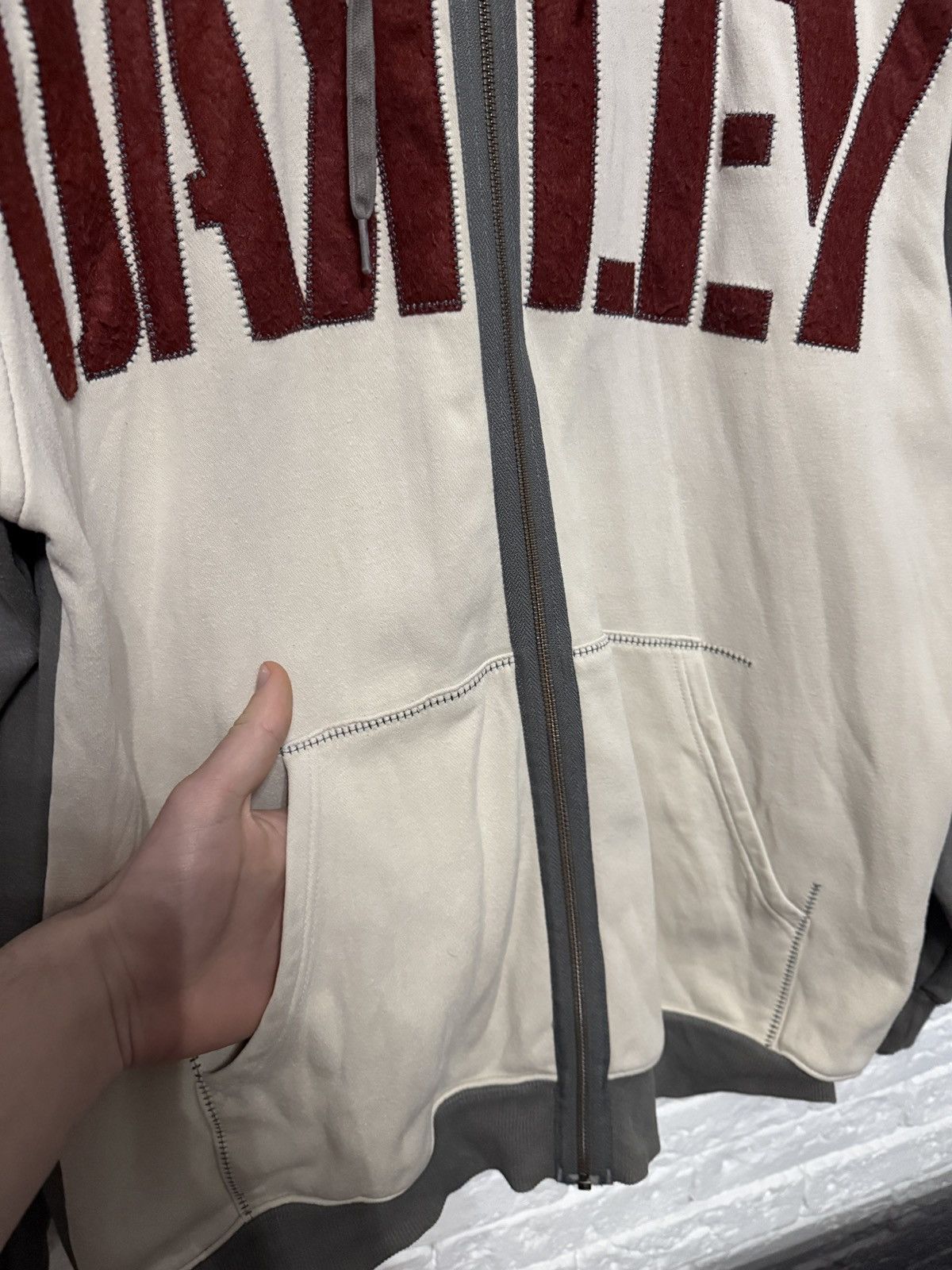 Oakley Vintage Oakley Huge Embroidered Logo Full Zip Hoodie Sz L Size US L / EU 52-54 / 3 - 5 Thumbnail