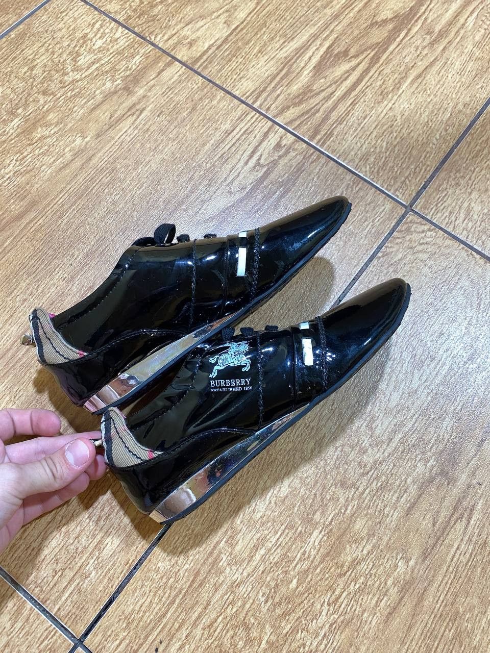 Burberry Vintage Burberry leather low sneakers Size US 8 / IT 38 - 10 Thumbnail