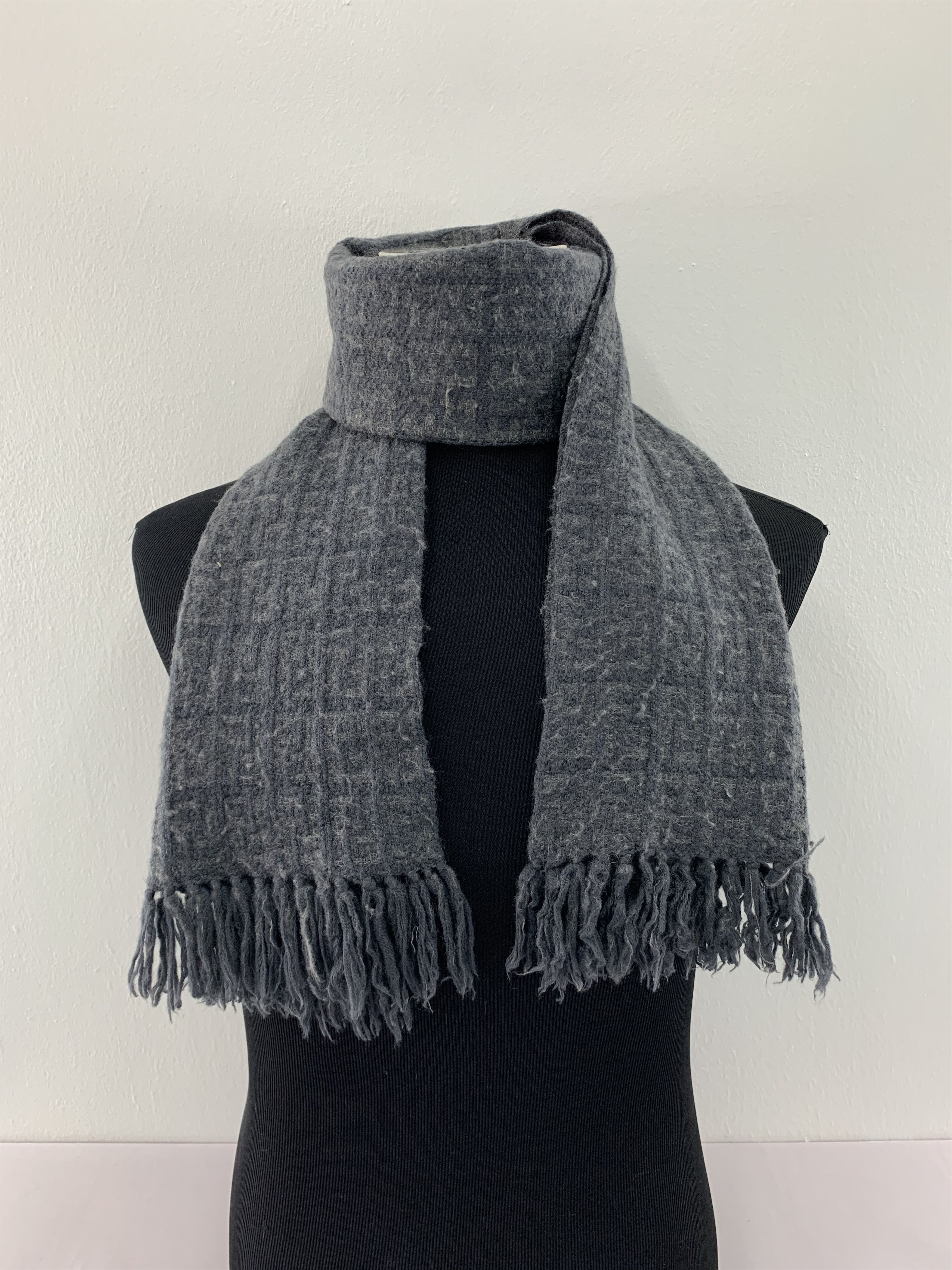 Fendi Fendi Scarf Wool Muffler Neck Wrap BL4297 Size ONE SIZE - 1 Thumbnail