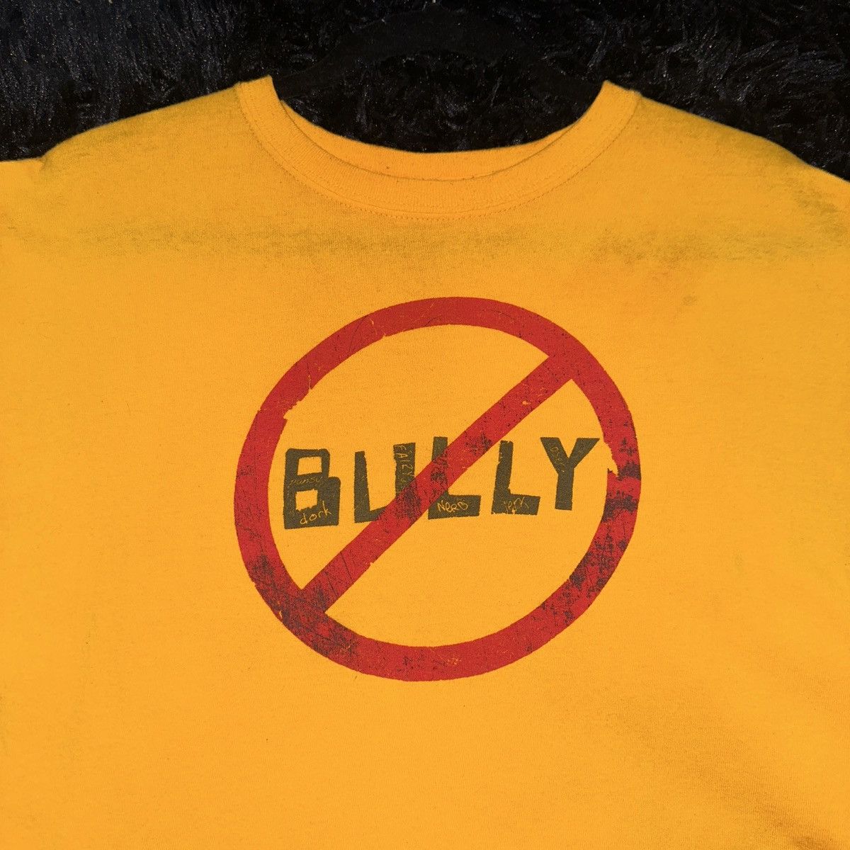Gildan × Vintage Vintage Stop Bullying Shirt Yellow Size Large Size US L / EU 52-54 / 3 - 2 Thumbnail