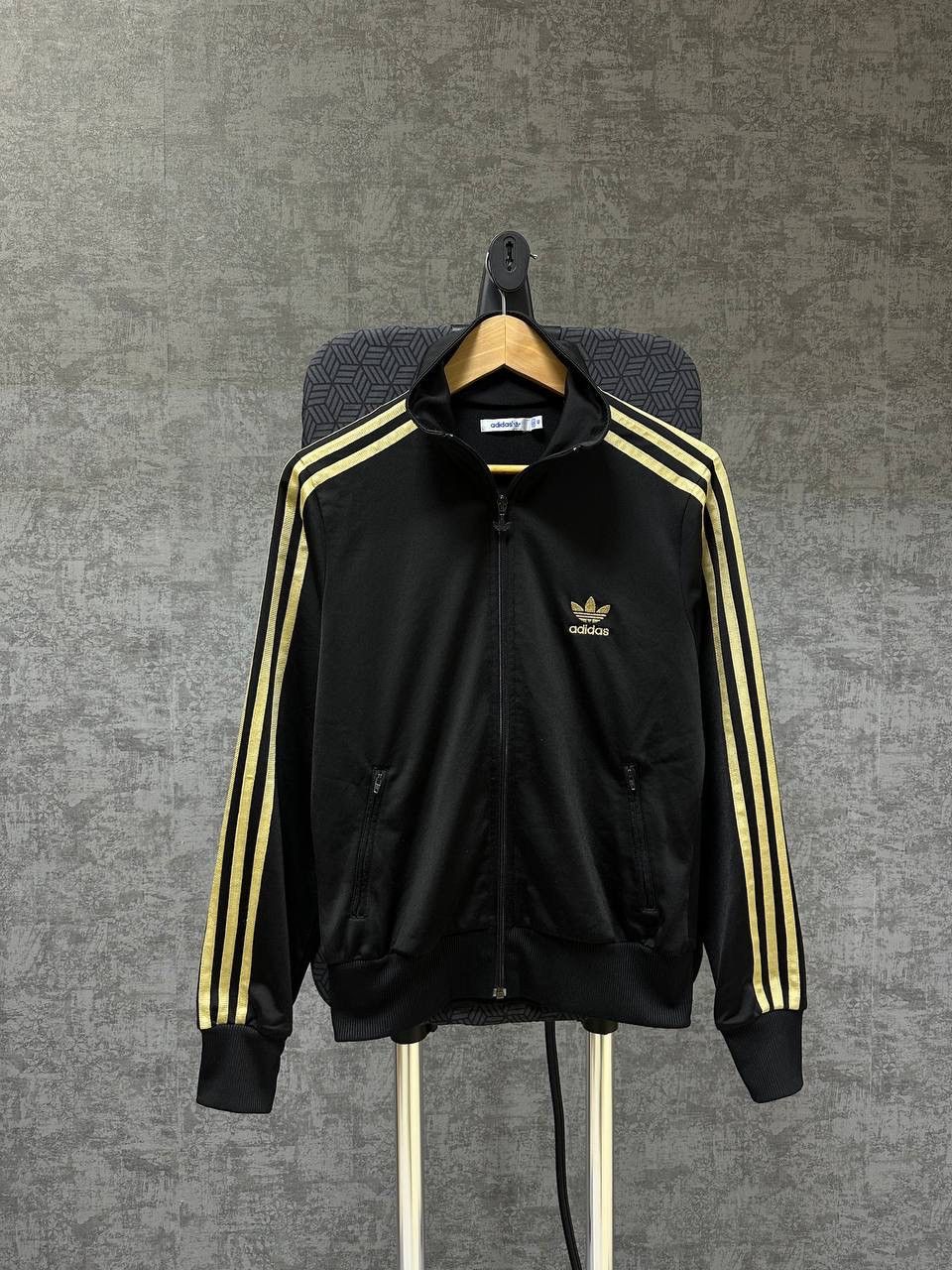Adidas × Vintage Vintage Adidas Black Big Logo Full Zip Hoodie Size US M / EU 48-50 / 2 - 1 Thumbnail