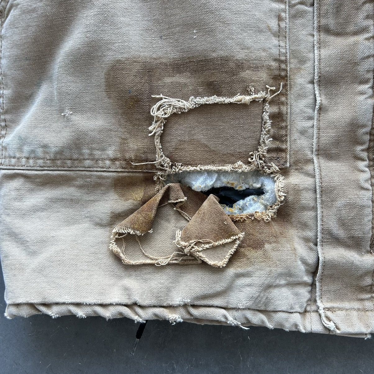 Carhartt × Vintage Crazy Vintage 80s Thrashed Carhartt Chore Barn Coat Grunge Size US XL / EU 56 / 4 - 10 Thumbnail